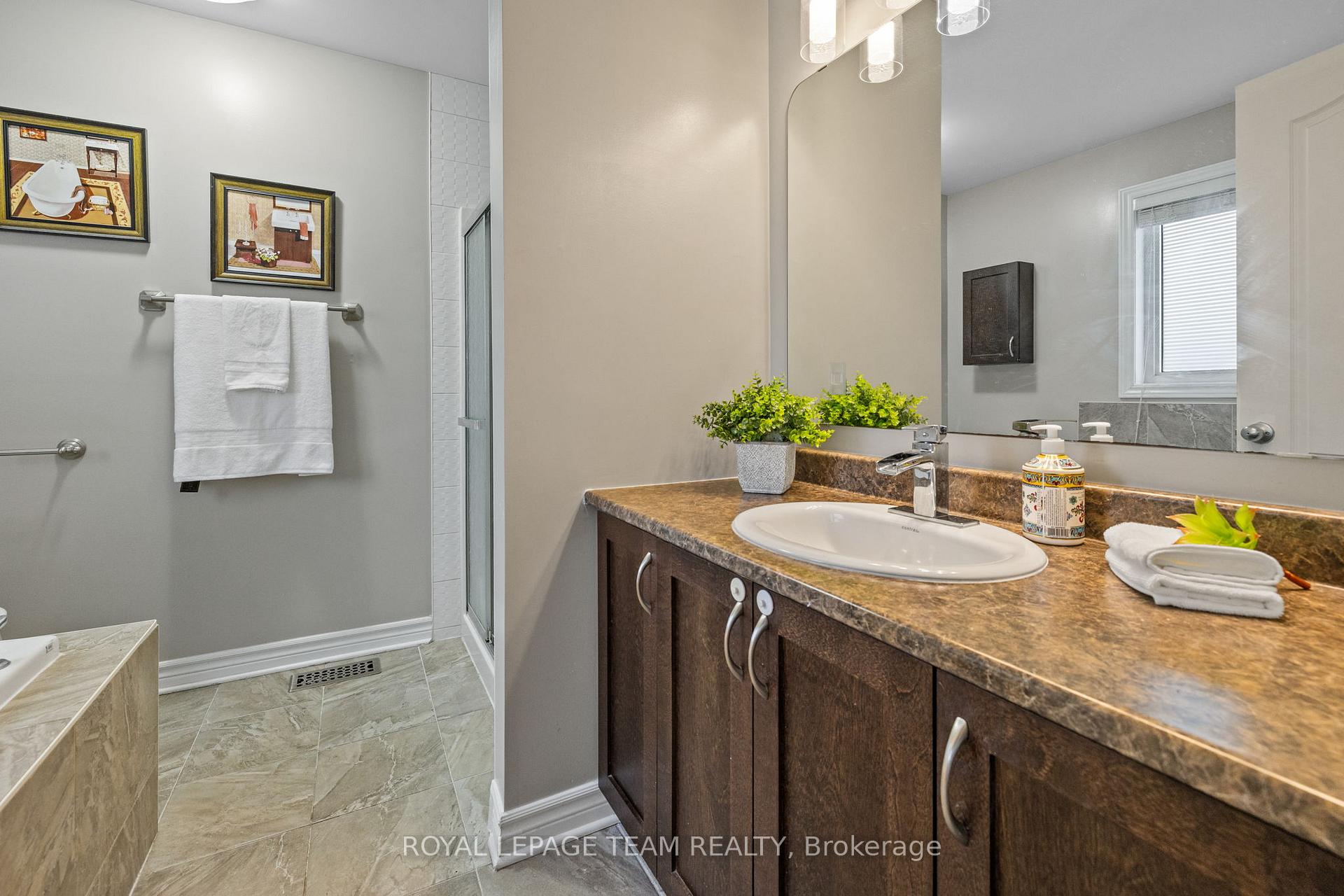 Photo 17 of 1134 Cobble Hill Drive, Ottawa, Barrhaven - Cedargrove/Fraserdale — HOMEH