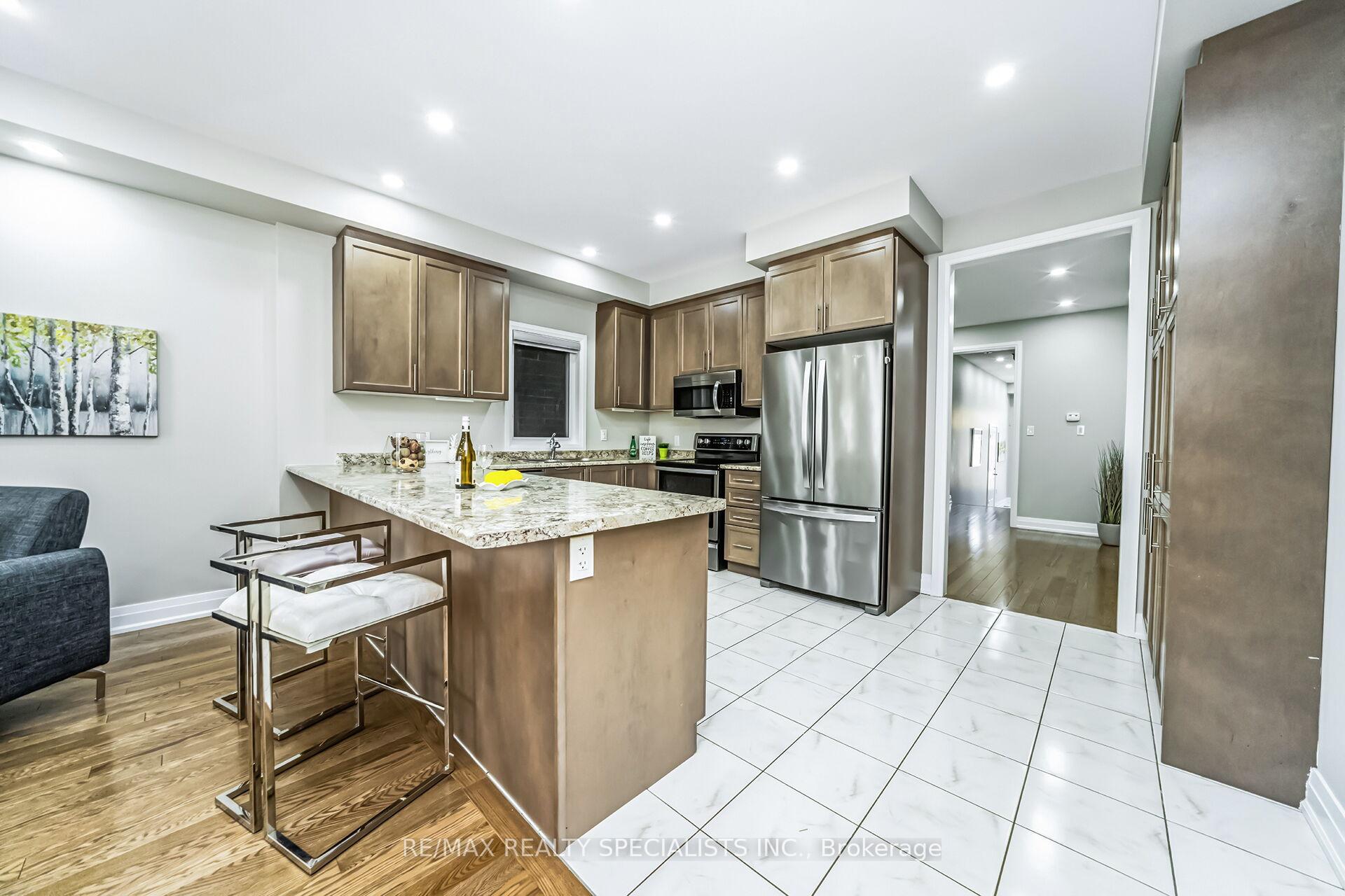 Photo 15 of 16 Dalbeattie Drive, Brampton, Bram West — HOMEH