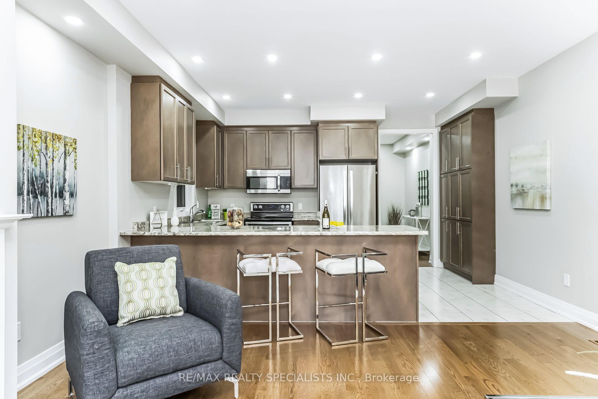 Photo 24 of 16 Dalbeattie Drive, Brampton, Bram West — HOMEH