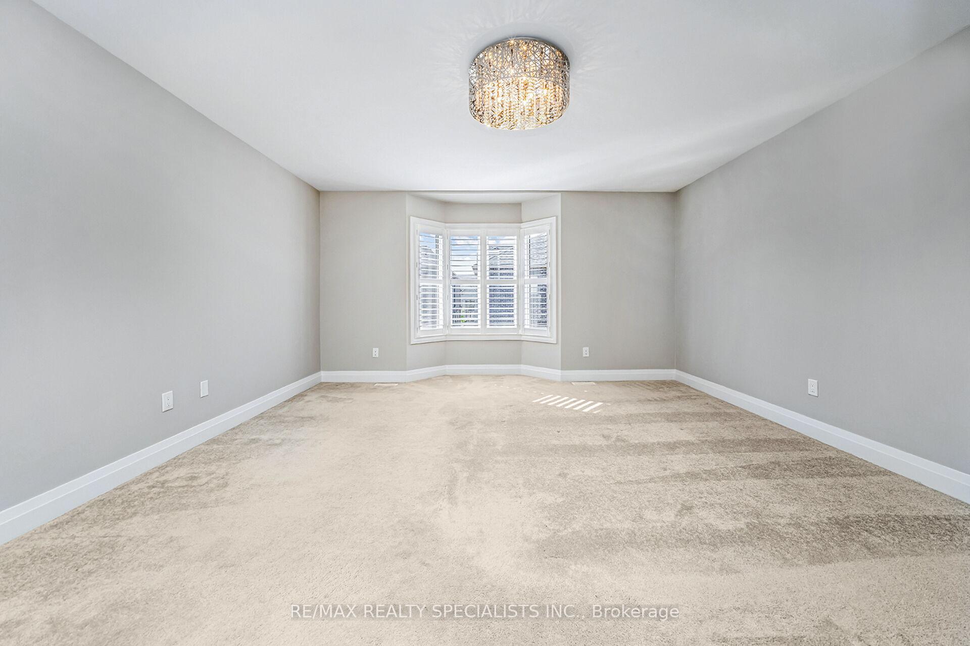 Photo 29 of 16 Dalbeattie Drive, Brampton, Bram West — HOMEH