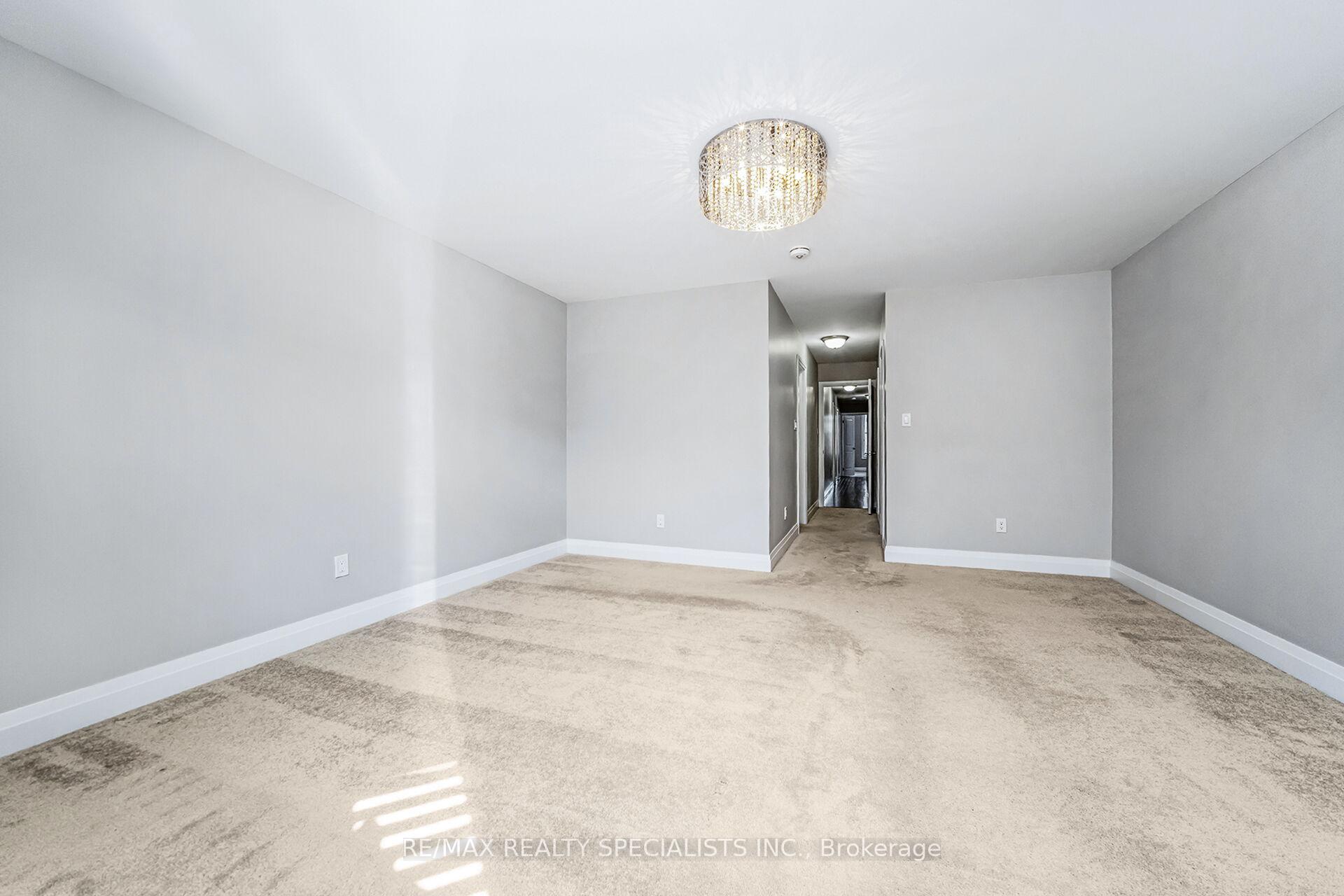 Photo 31 of 16 Dalbeattie Drive, Brampton, Bram West — HOMEH