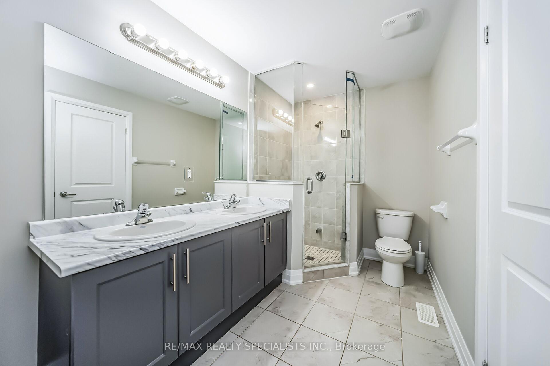 Photo 32 of 16 Dalbeattie Drive, Brampton, Bram West — HOMEH