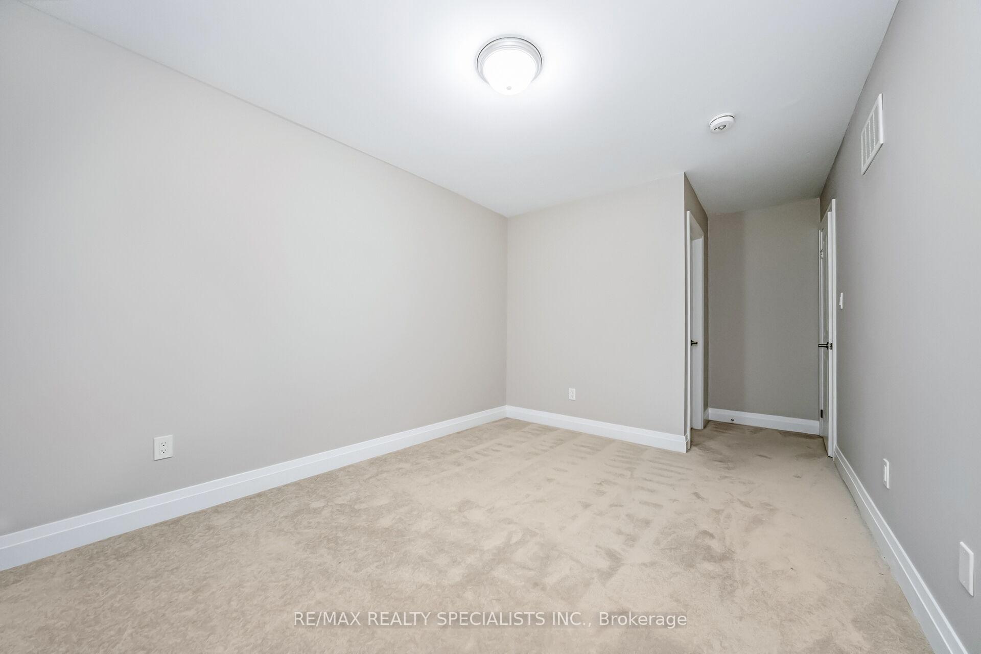 Photo 35 of 16 Dalbeattie Drive, Brampton, Bram West — HOMEH