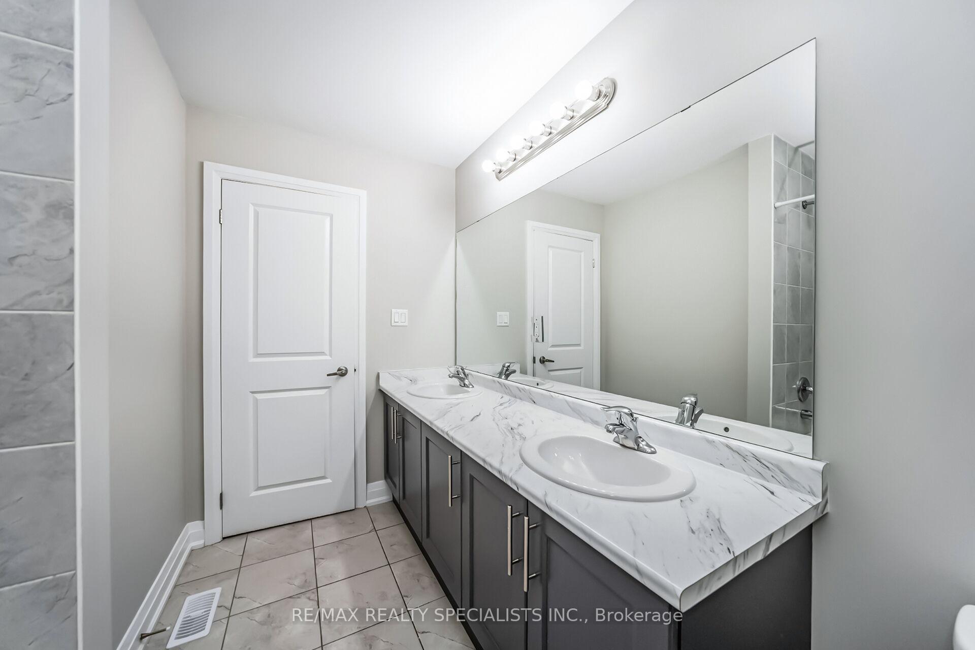 Photo 37 of 16 Dalbeattie Drive, Brampton, Bram West — HOMEH