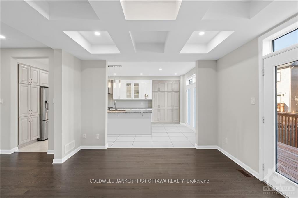 Photo 3 of 125 Paloma Circle, Ottawa, Barrhaven - Heritage Park — HOMEH