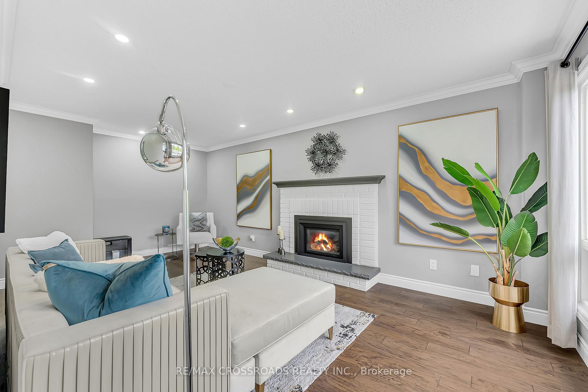 Photo 12 of 75 Barr Crescent, Brampton, Heart Lake East — HOMEH