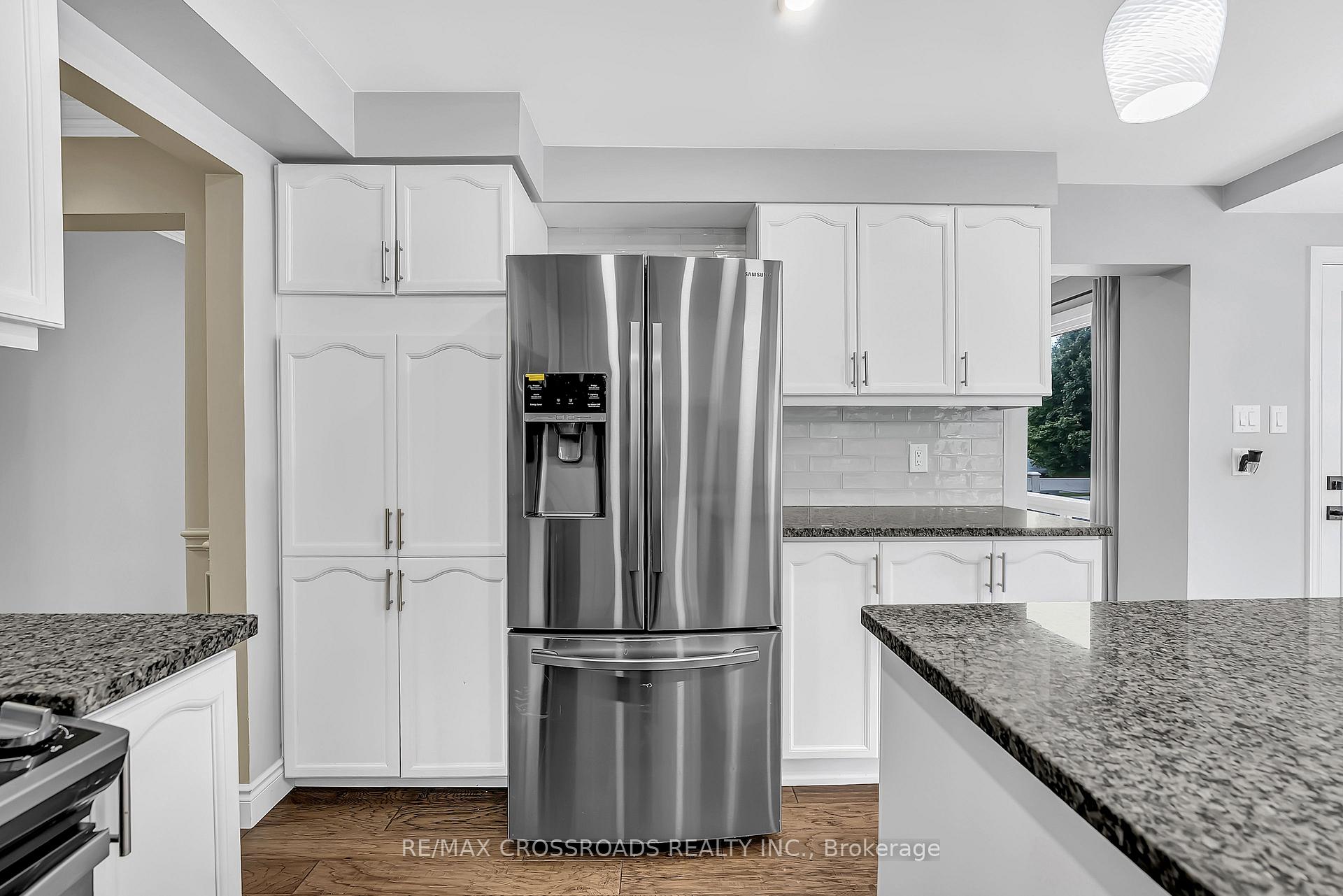 Photo 17 of 75 Barr Crescent, Brampton, Heart Lake East — HOMEH