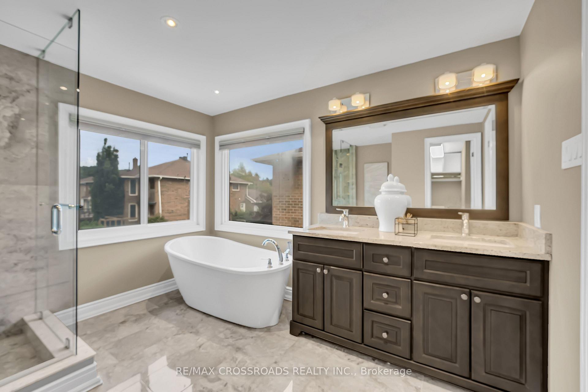 Photo 24 of 75 Barr Crescent, Brampton, Heart Lake East — HOMEH