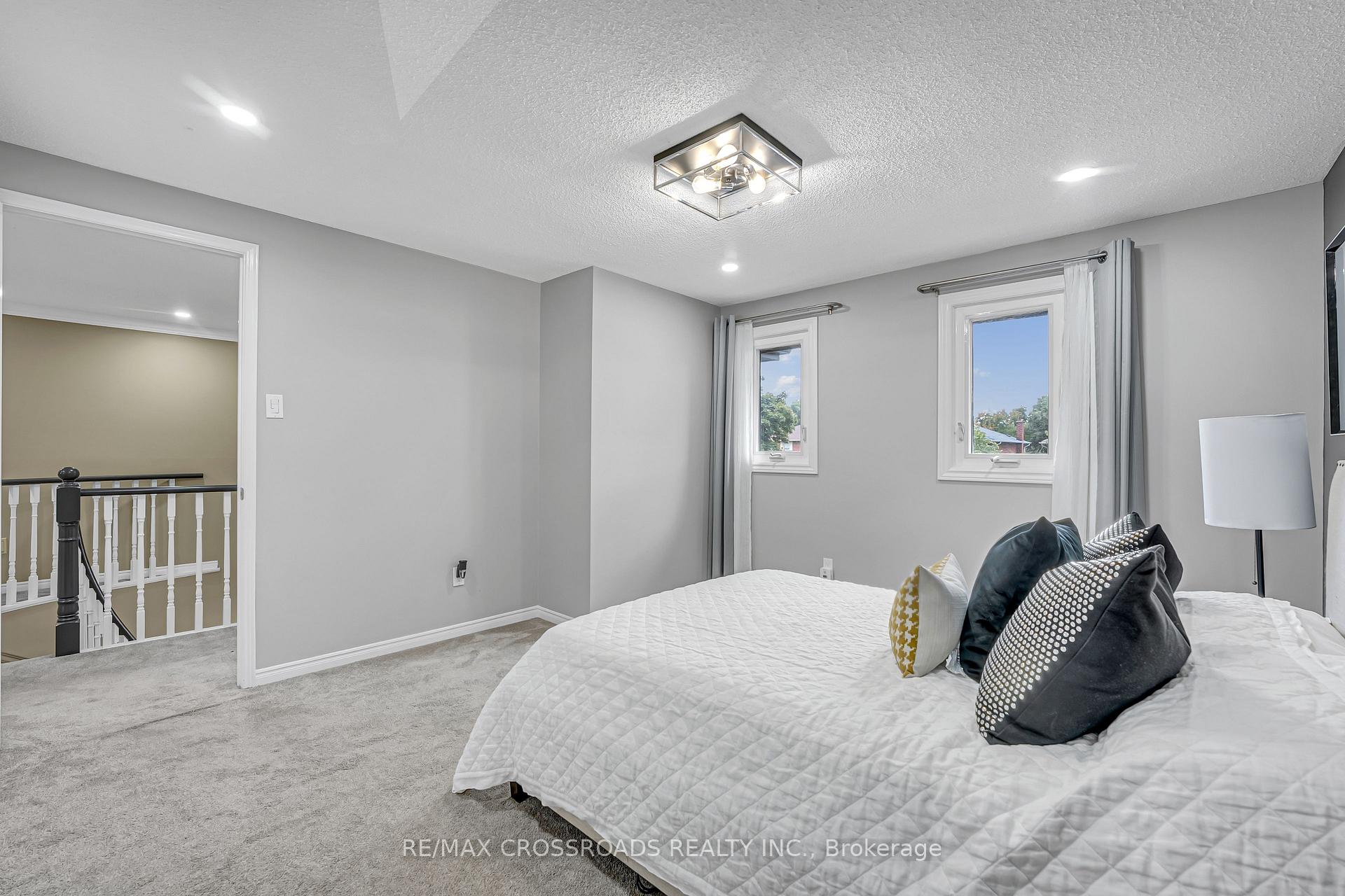 Photo 30 of 75 Barr Crescent, Brampton, Heart Lake East — HOMEH