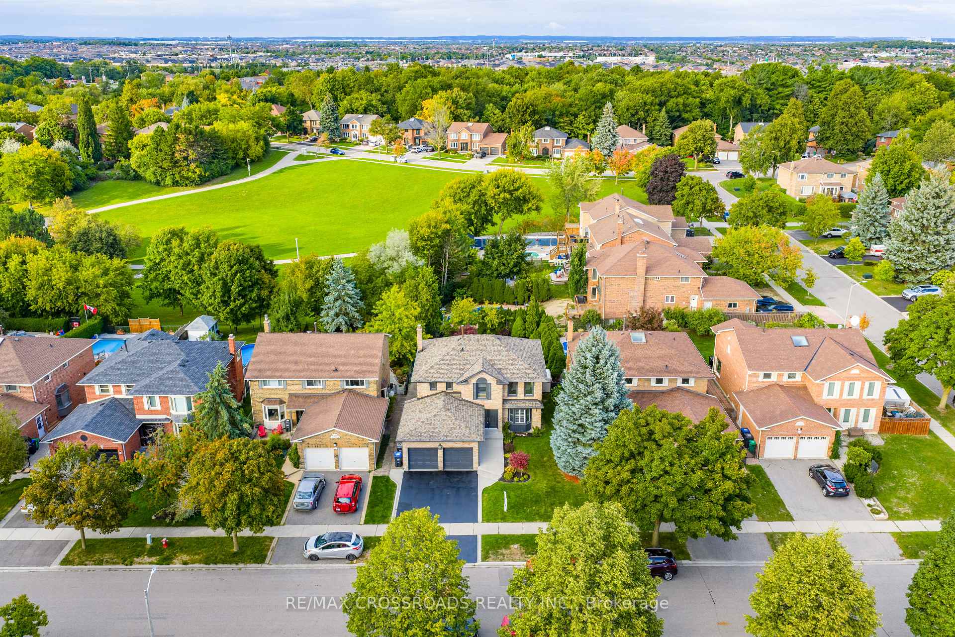 Photo 45 of 75 Barr Crescent, Brampton, Heart Lake East — HOMEH