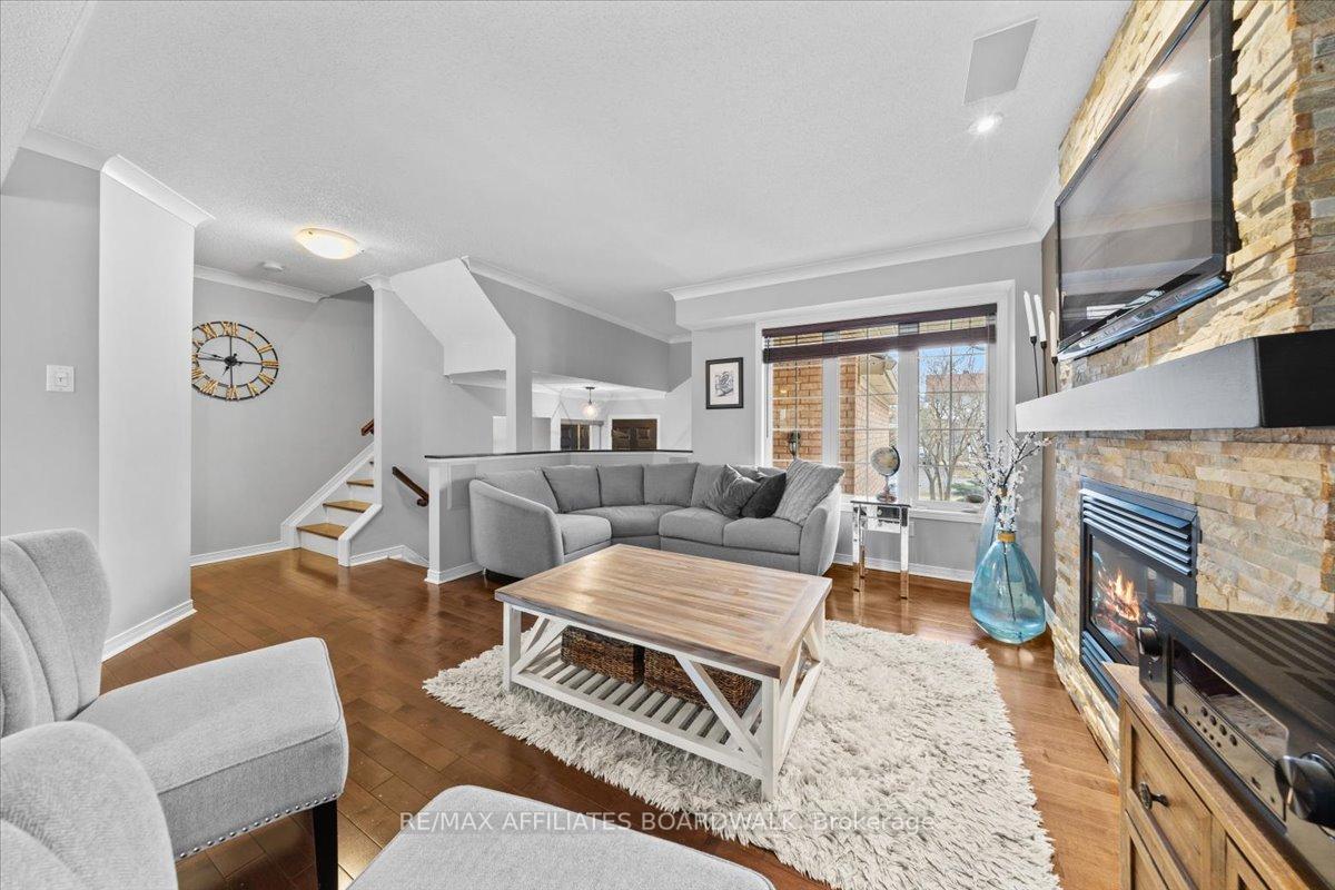 Photo 7 of 1199 Clyde Avenue, Ottawa, Central Park — HOMEH