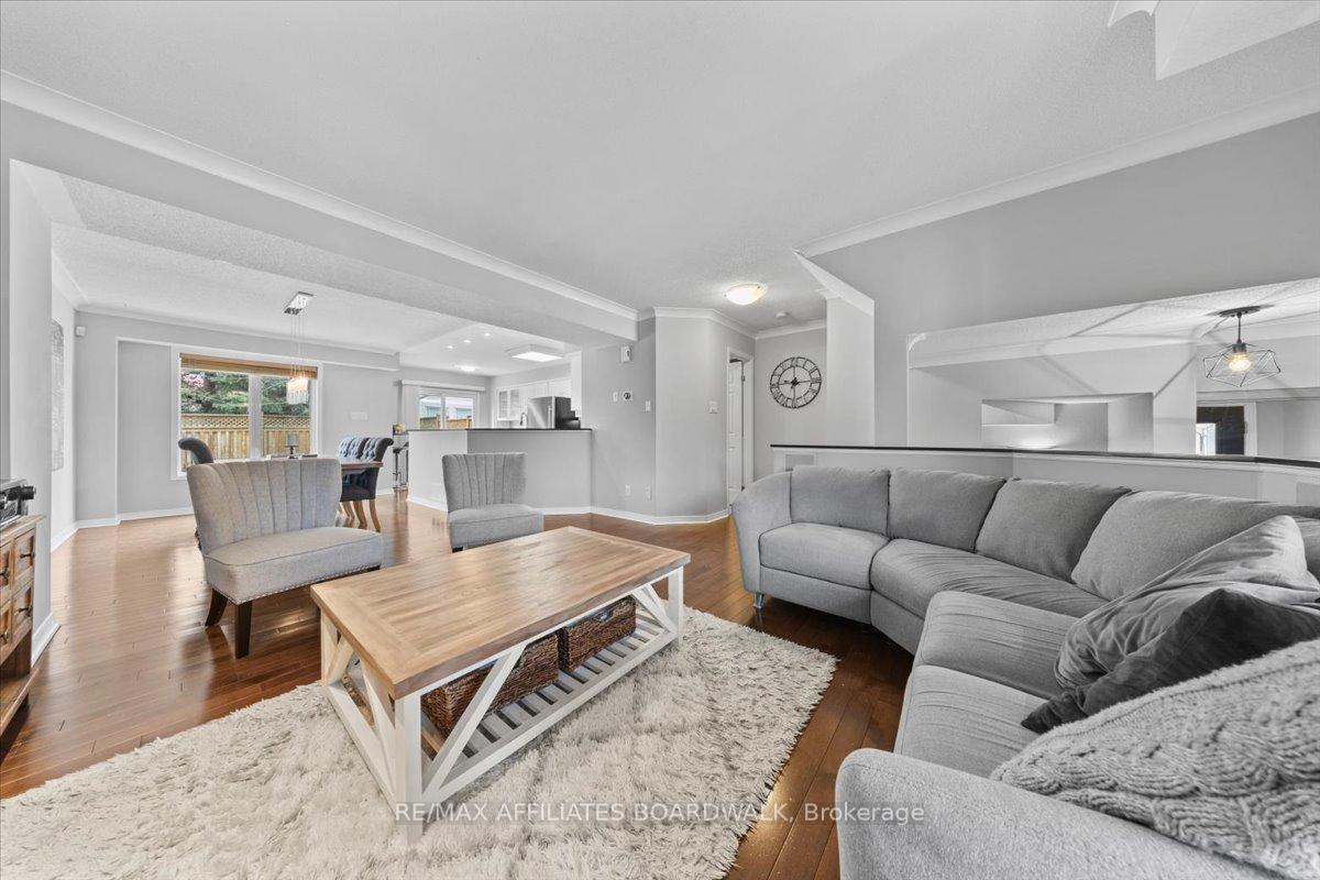 Photo 11 of 1199 Clyde Avenue, Ottawa, Central Park — HOMEH