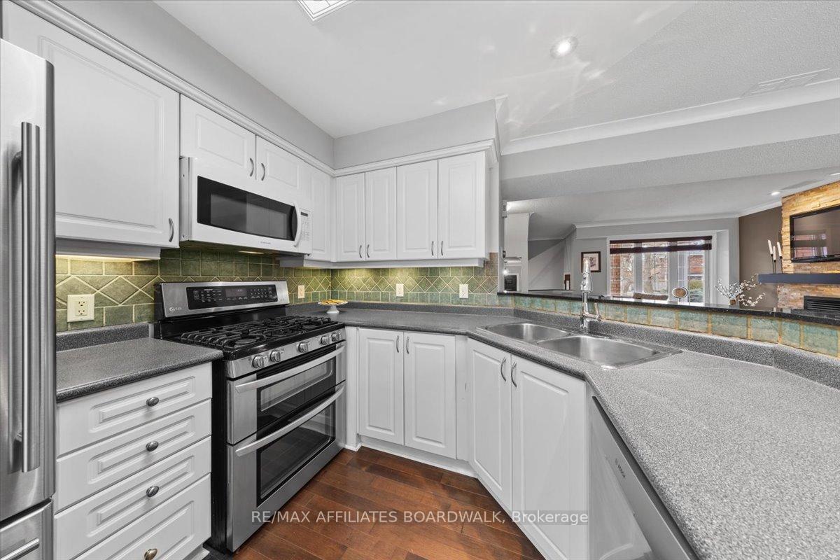 Photo 15 of 1199 Clyde Avenue, Ottawa, Central Park — HOMEH