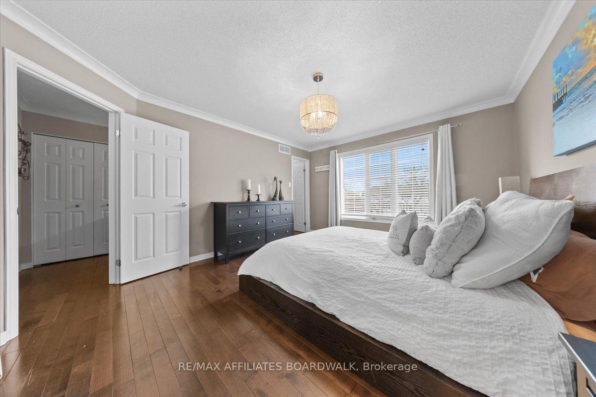 Photo 24 of 1199 Clyde Avenue, Ottawa, Central Park — HOMEH
