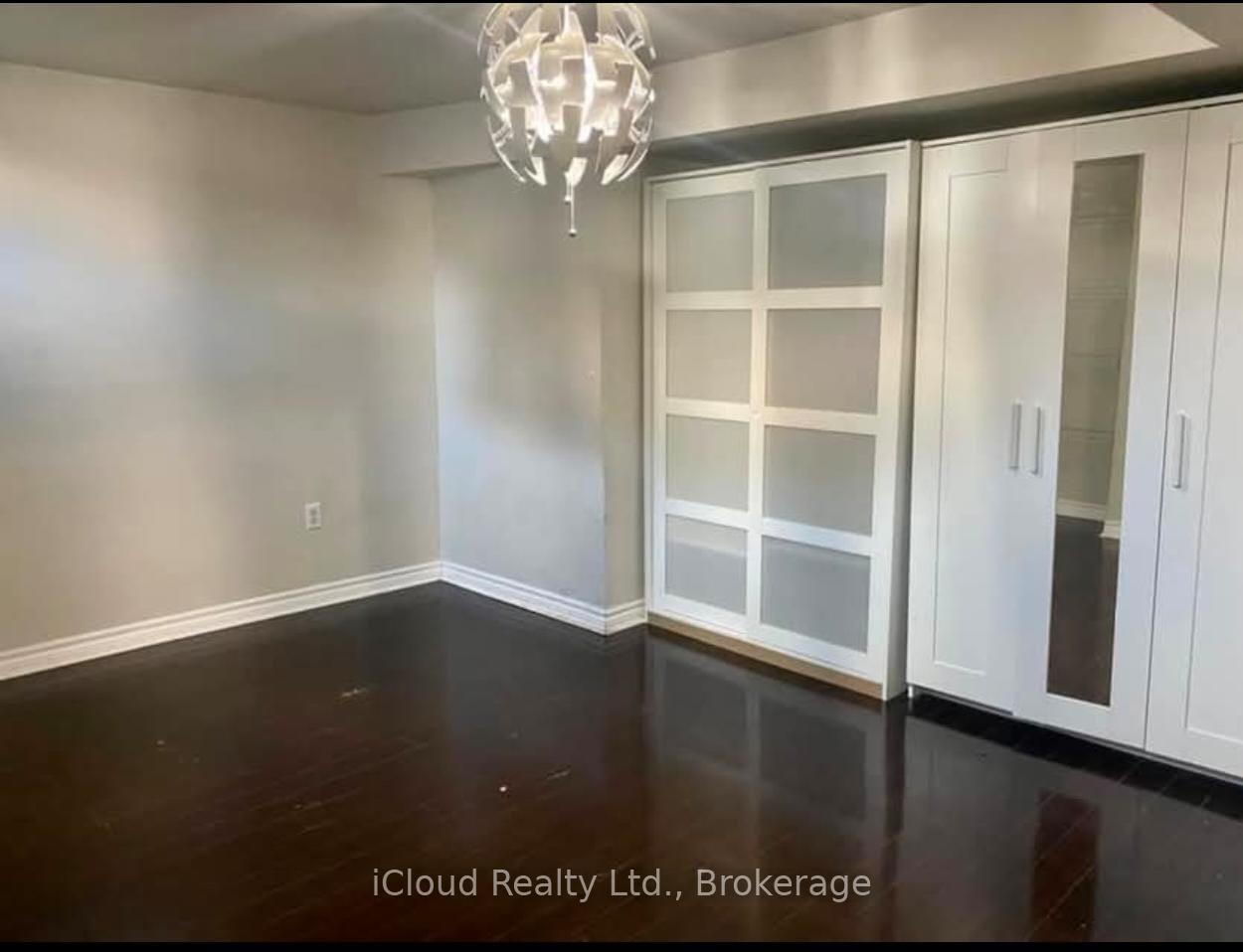 Photo 6 of 81 Crown Victoria Drive, Brampton, Fletcher's Meadow — HOMEH