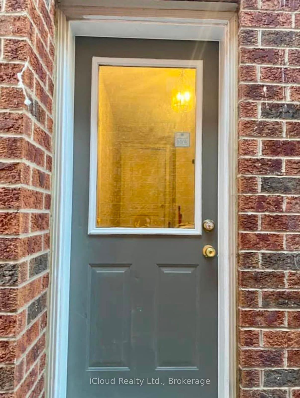 Photo 10 of 81 Crown Victoria Drive, Brampton, Fletcher's Meadow — HOMEH
