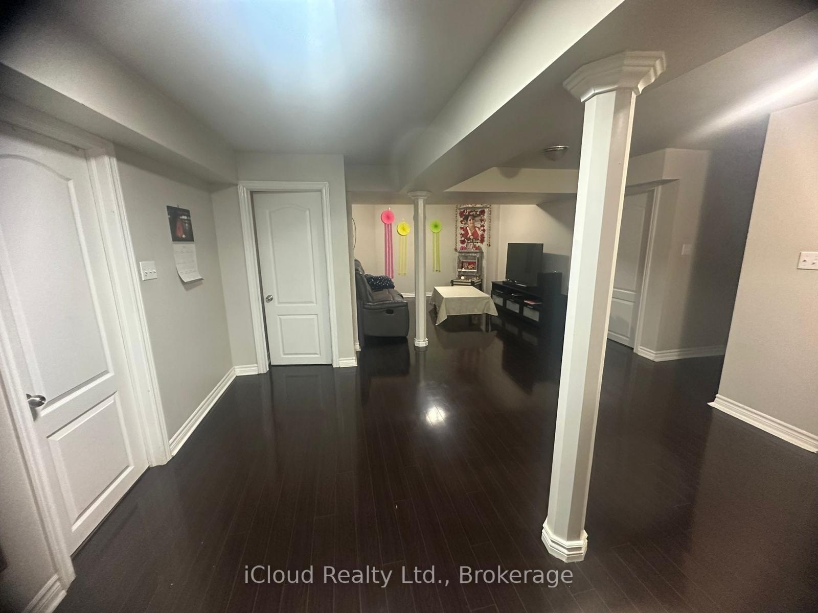 Photo 11 of 81 Crown Victoria Drive, Brampton, Fletcher's Meadow — HOMEH