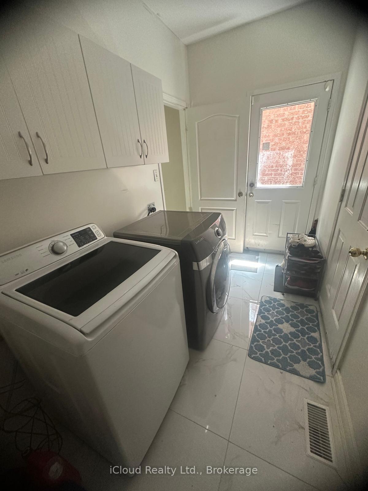 Photo 14 of 81 Crown Victoria Drive, Brampton, Fletcher's Meadow — HOMEH