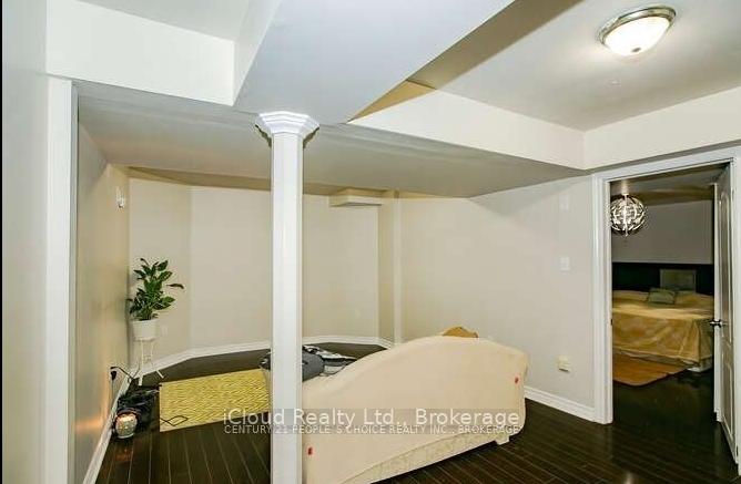 Photo 16 of 81 Crown Victoria Drive, Brampton, Fletcher's Meadow — HOMEH