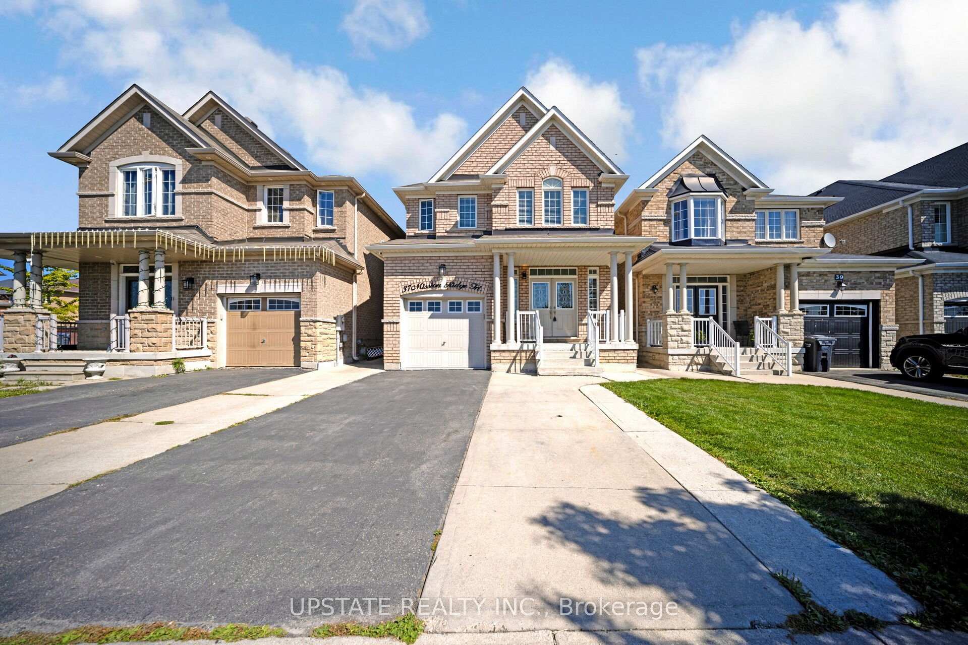 Photo 1 of 37 Mission Ridge Trail, Brampton, Bram East — HOMEH