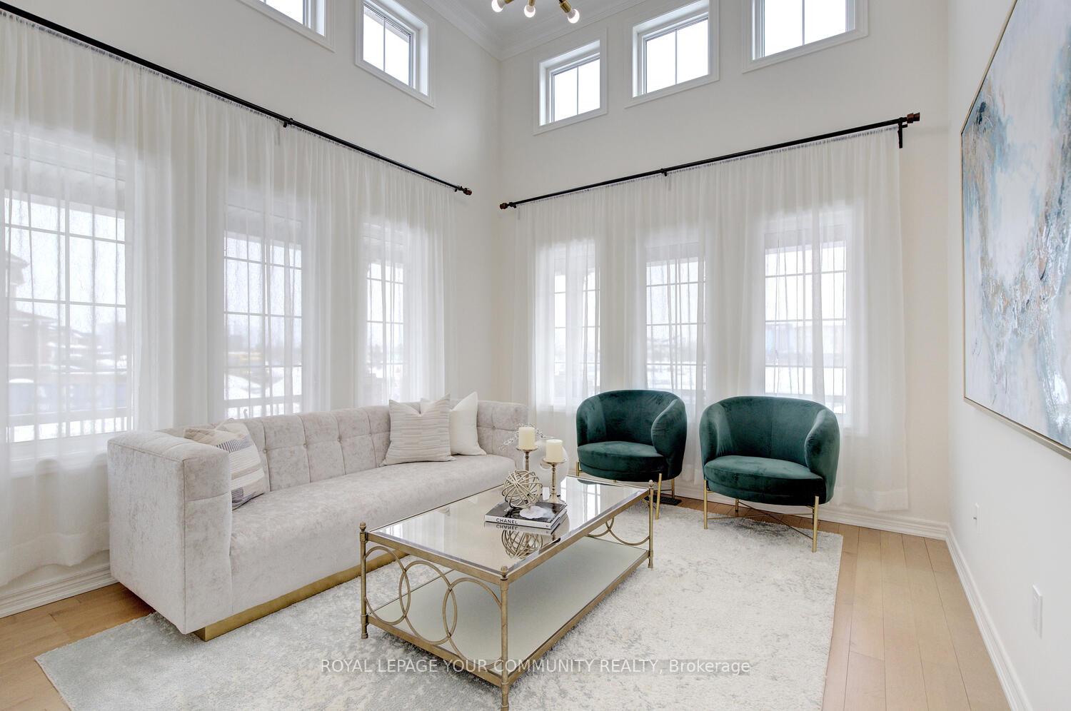 Photo 3 of 176 Retreat Boulevard N, Vaughan, Vellore Village — HOMEH