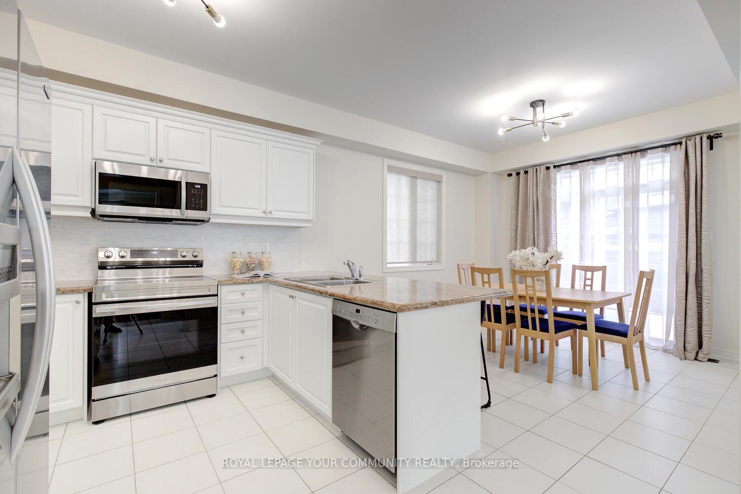 Photo 15 of 176 Retreat Boulevard N, Vaughan, Vellore Village — HOMEH