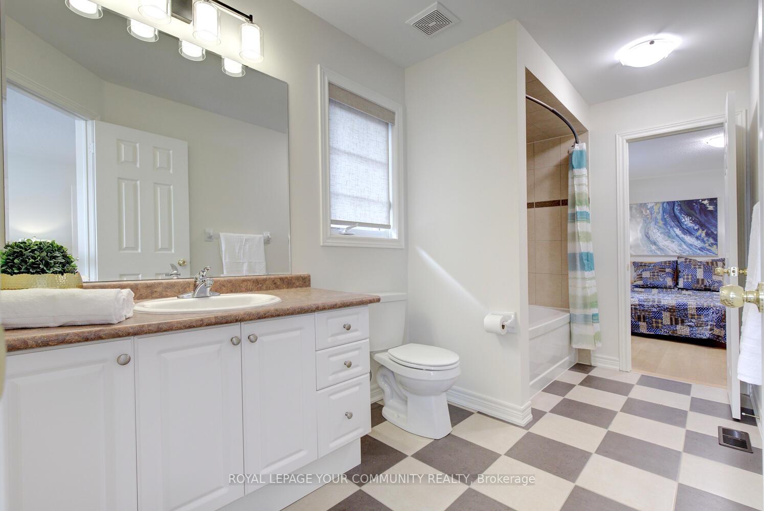 Photo 37 of 176 Retreat Boulevard N, Vaughan, Vellore Village — HOMEH