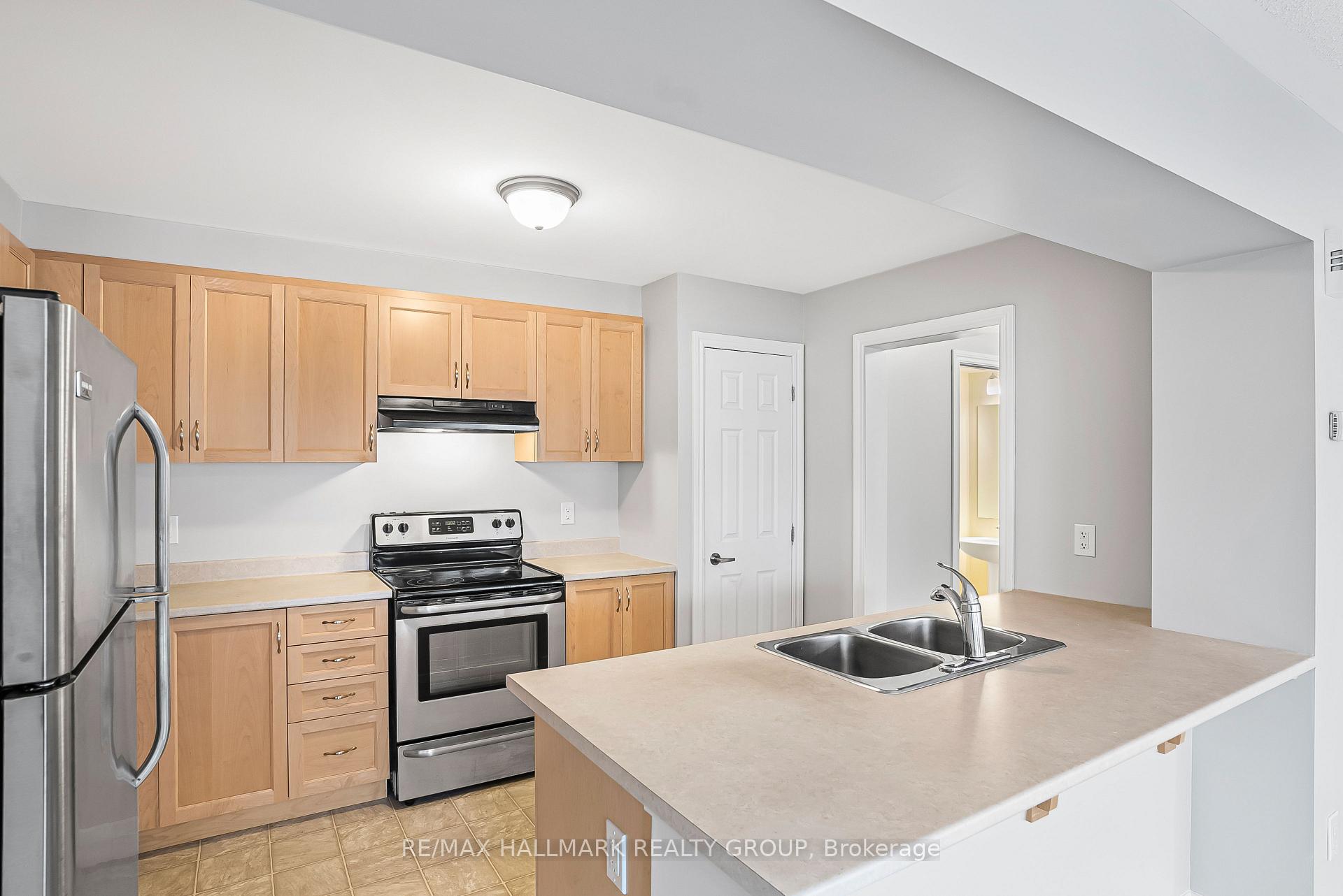 Photo 7 of 627 Bluegill Avenue, Ottawa, Barrhaven - Half Moon Bay — HOMEH