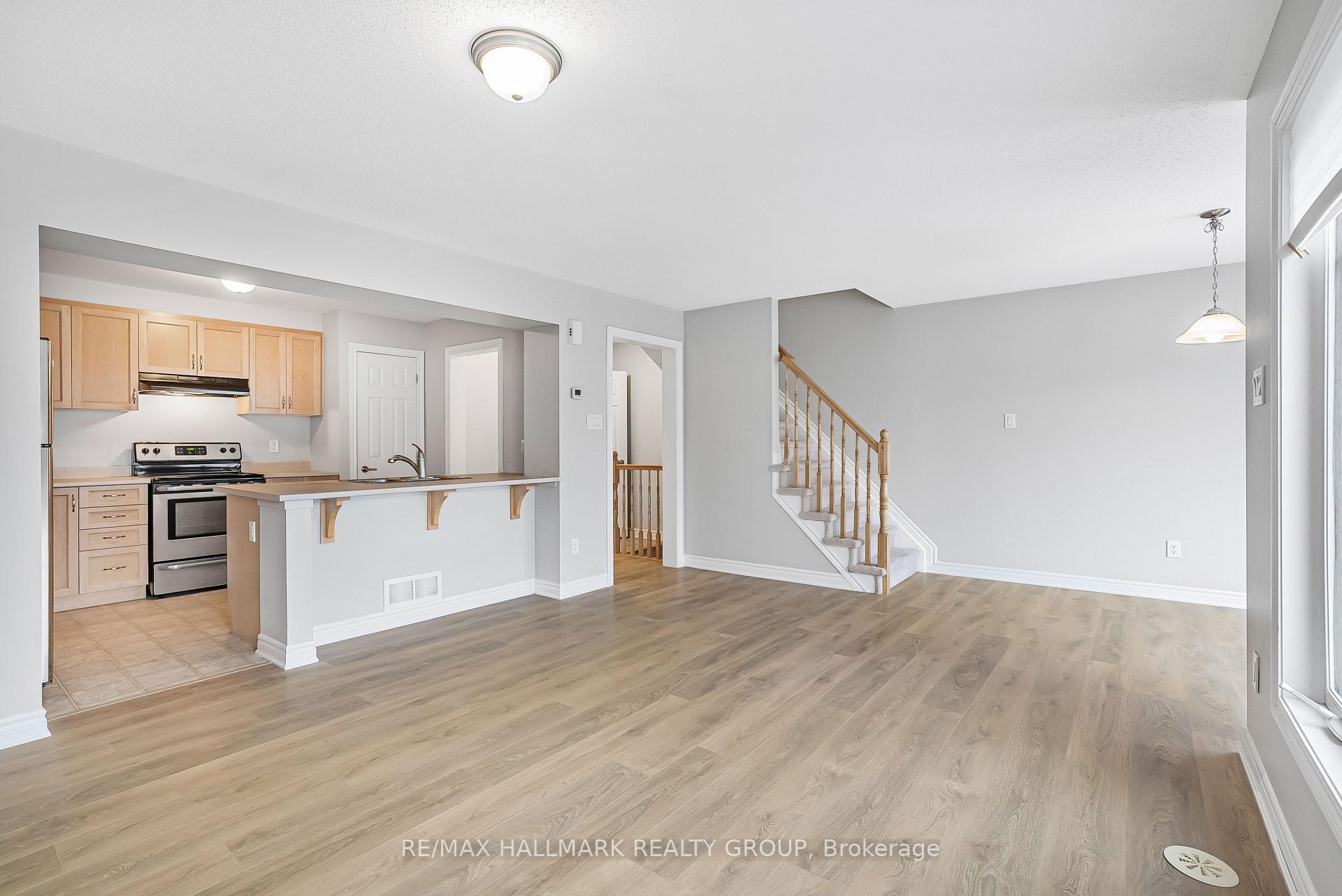 Photo 9 of 627 Bluegill Avenue, Ottawa, Barrhaven - Half Moon Bay — HOMEH