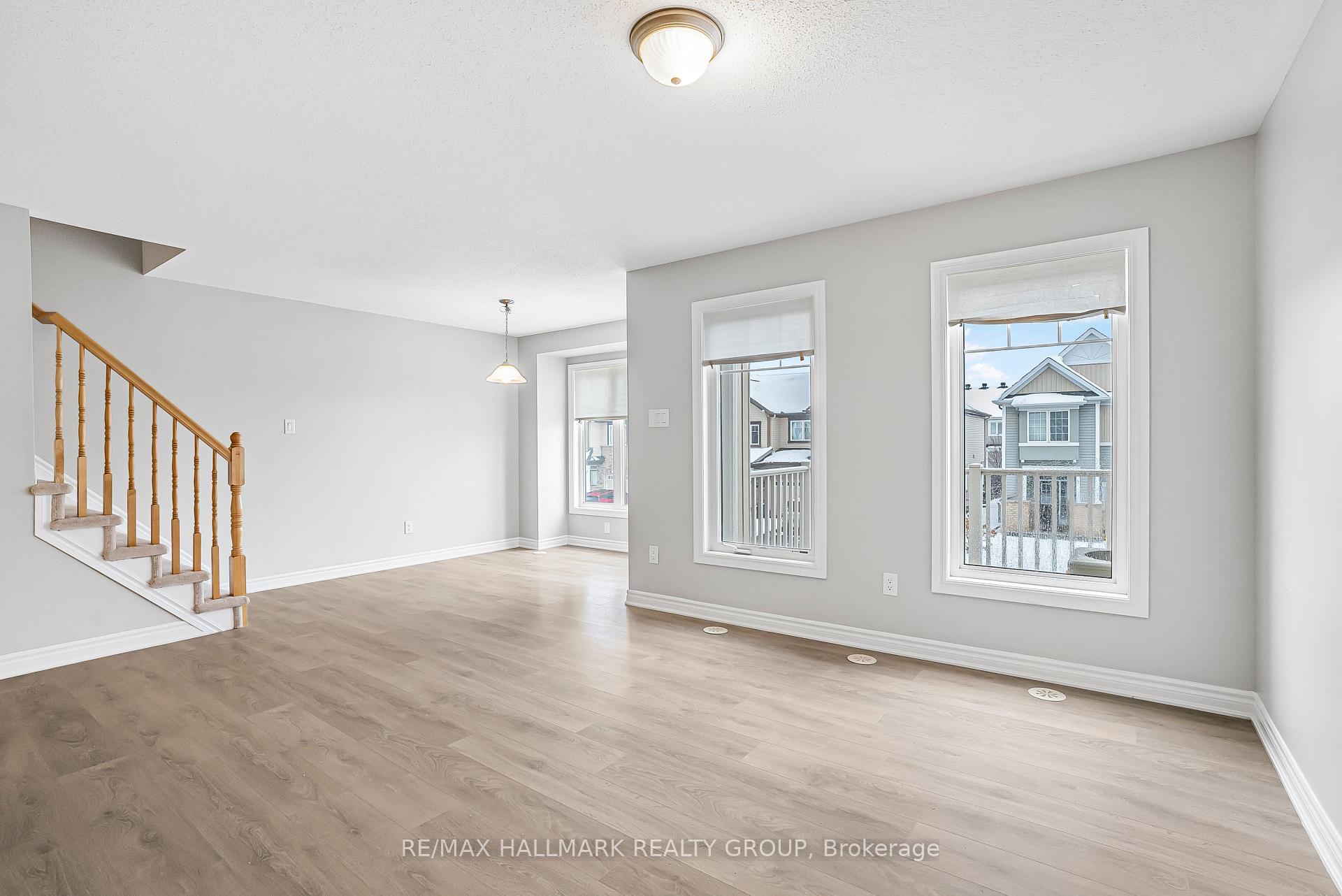 Photo 10 of 627 Bluegill Avenue, Ottawa, Barrhaven - Half Moon Bay — HOMEH