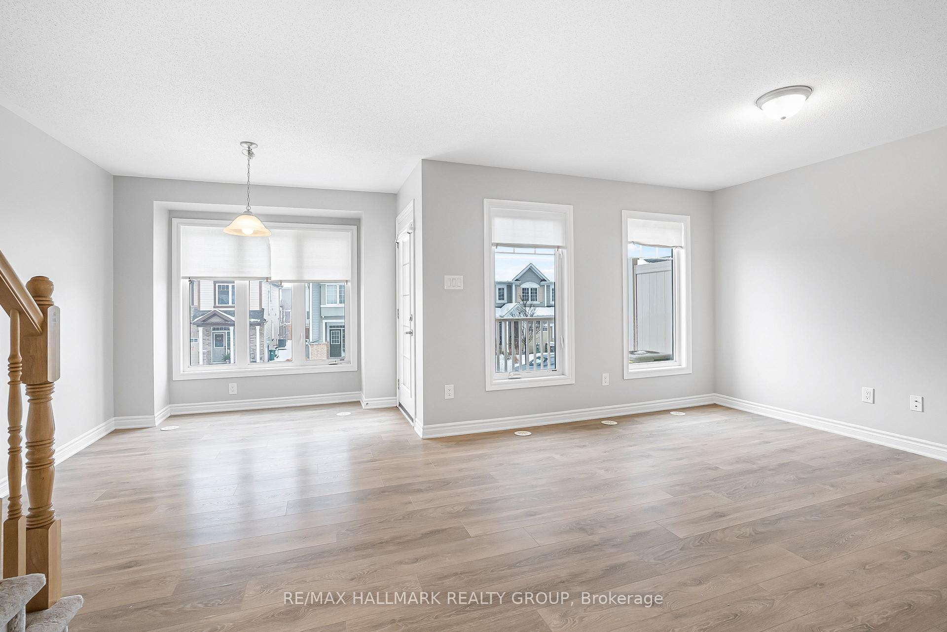 Photo 11 of 627 Bluegill Avenue, Ottawa, Barrhaven - Half Moon Bay — HOMEH