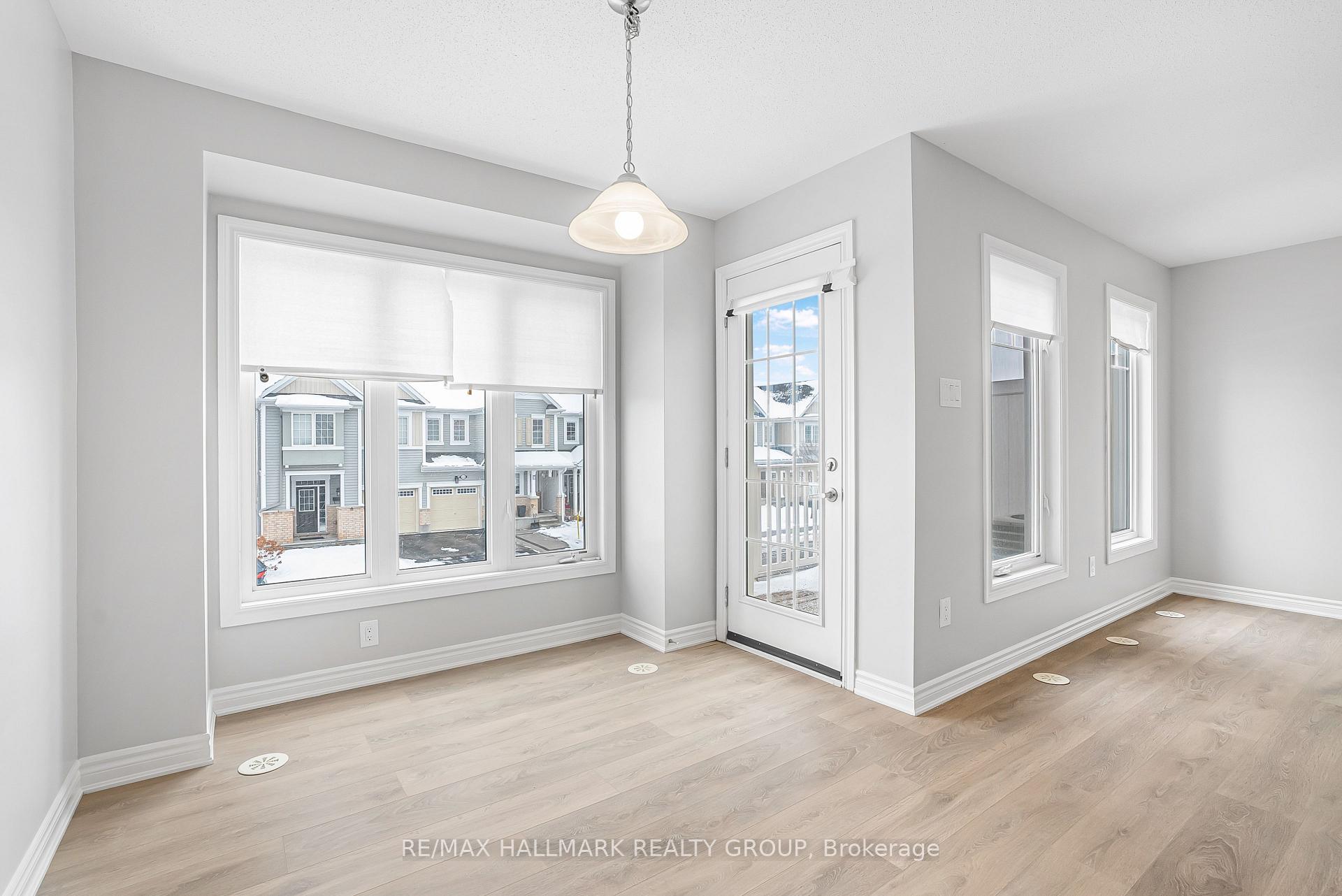 Photo 12 of 627 Bluegill Avenue, Ottawa, Barrhaven - Half Moon Bay — HOMEH