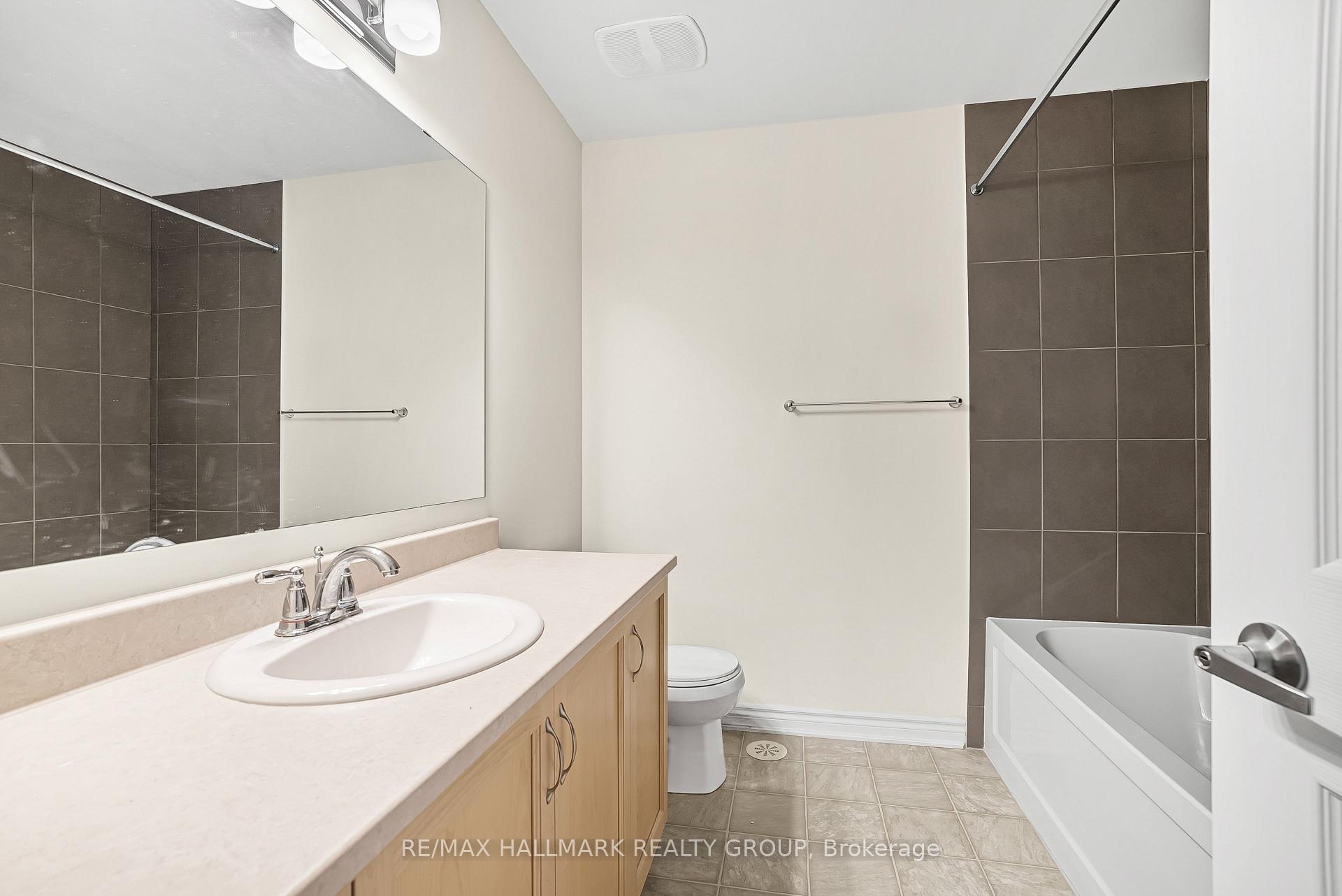 Photo 20 of 627 Bluegill Avenue, Ottawa, Barrhaven - Half Moon Bay — HOMEH