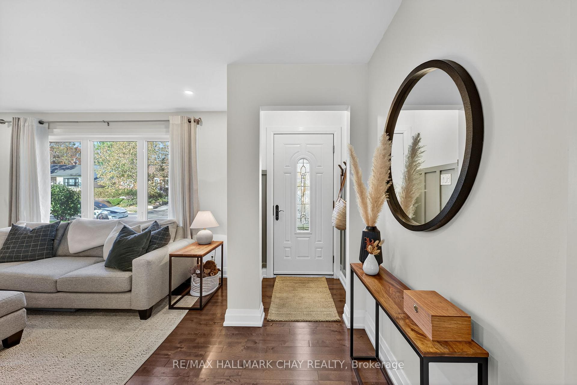 Photo 2 of 255 Codrington Street, Barrie, Codrington — HOMEH