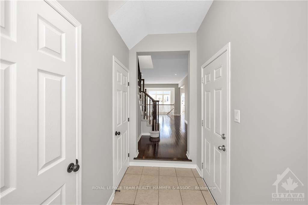 Photo 2 of 859 Kennacraig, Ottawa, Barrhaven - Stonebridge — HOMEH
