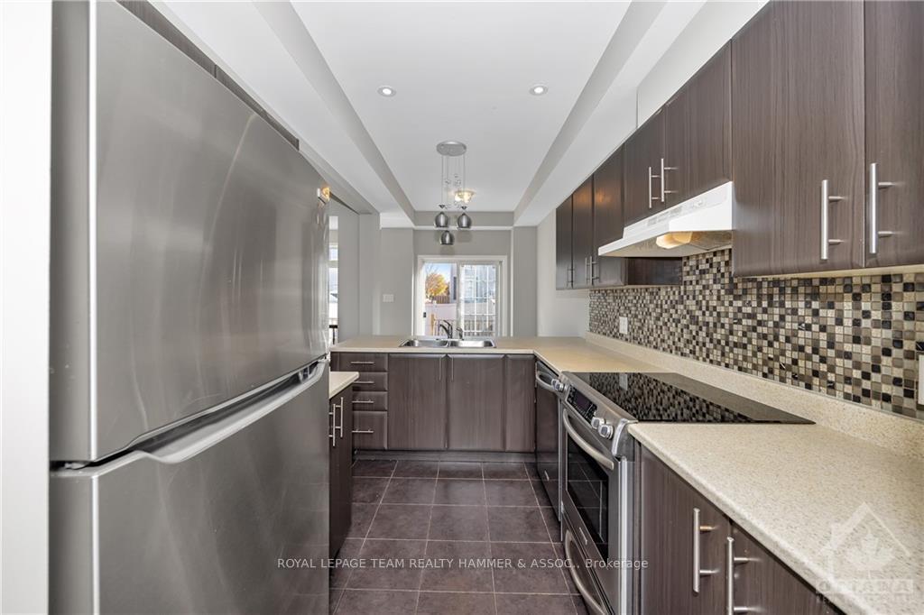 Photo 6 of 859 Kennacraig, Ottawa, Barrhaven - Stonebridge — HOMEH