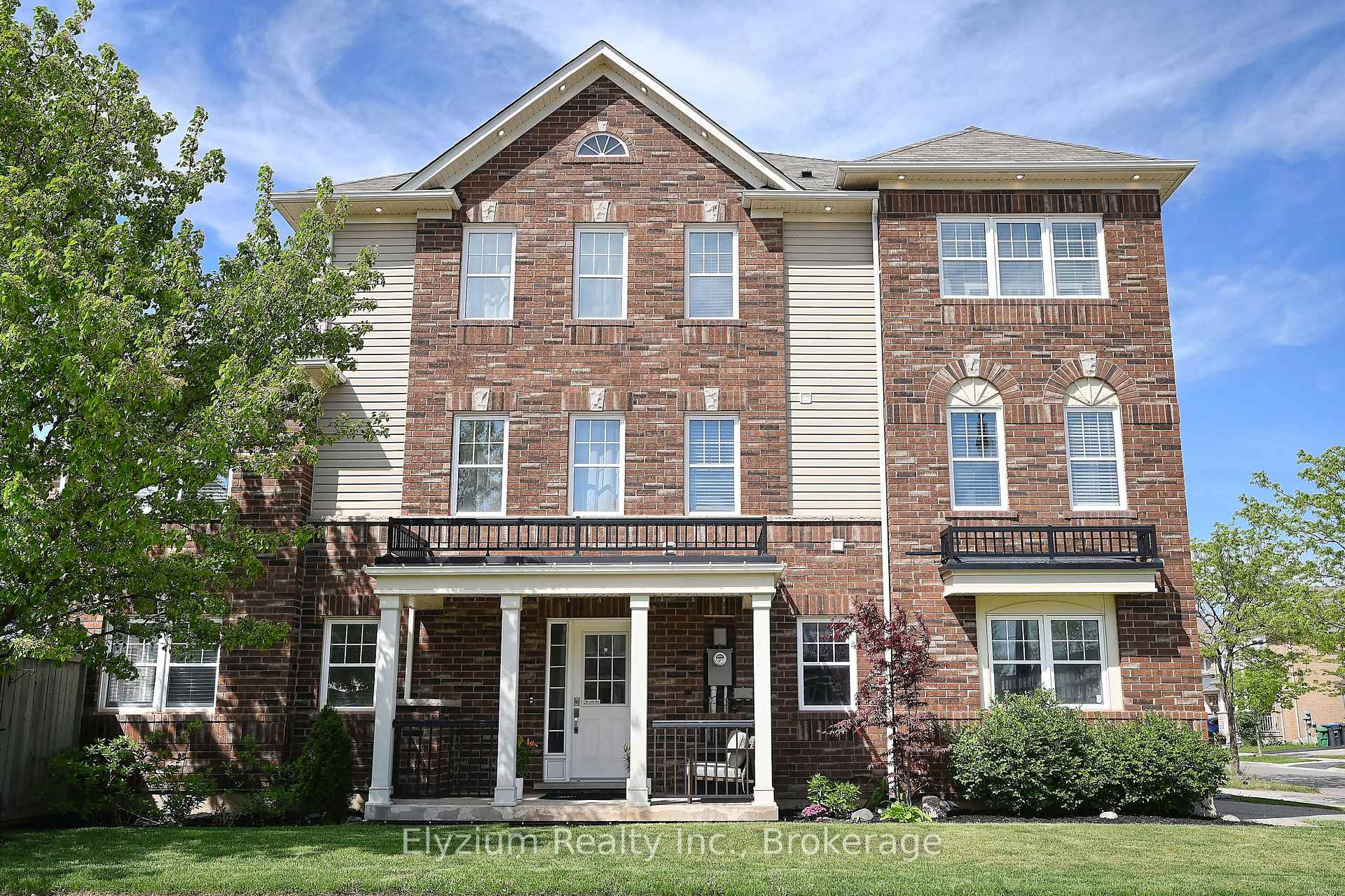 Photo 2 of 60 Lathbury Street, Brampton, Northwest Brampton — HOMEH