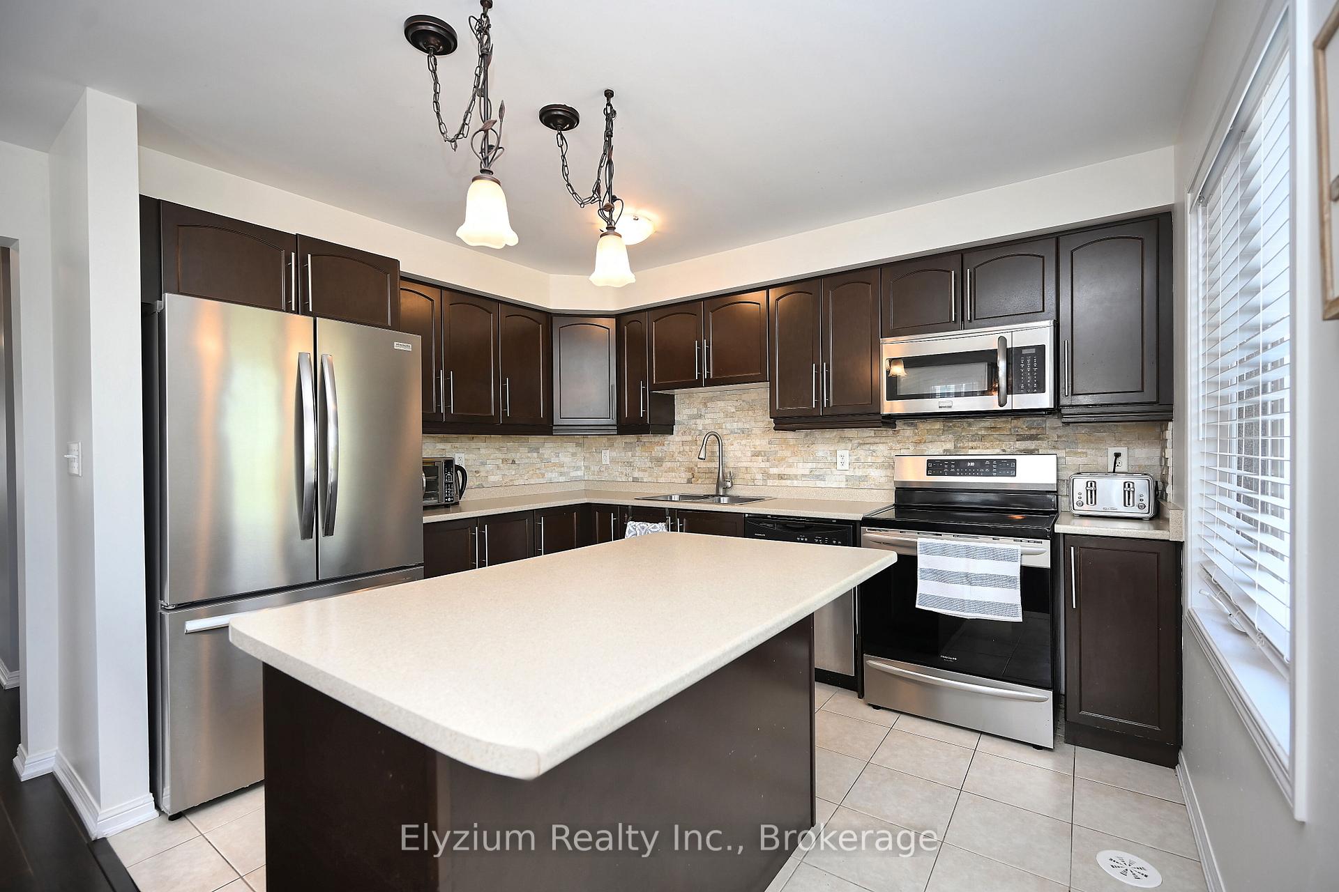 Photo 17 of 60 Lathbury Street, Brampton, Northwest Brampton — HOMEH