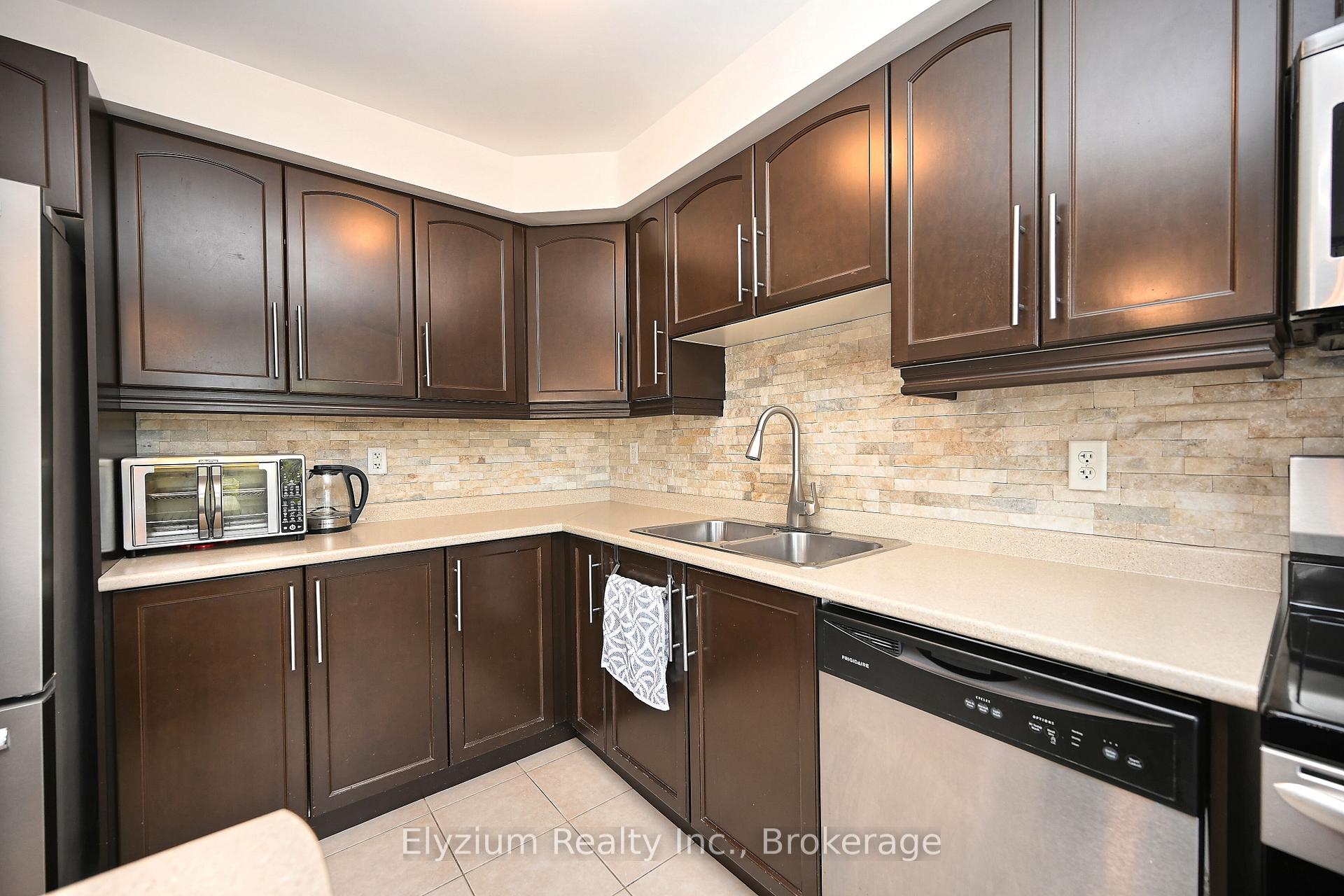 Photo 19 of 60 Lathbury Street, Brampton, Northwest Brampton — HOMEH