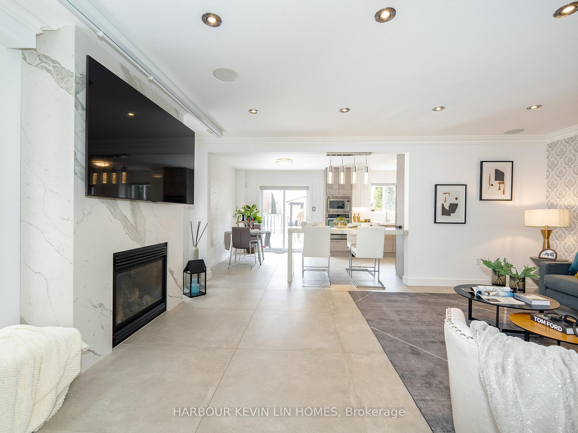 Photo 7 of 106 Blackthorn Drive, Vaughan, Maple — HOMEH