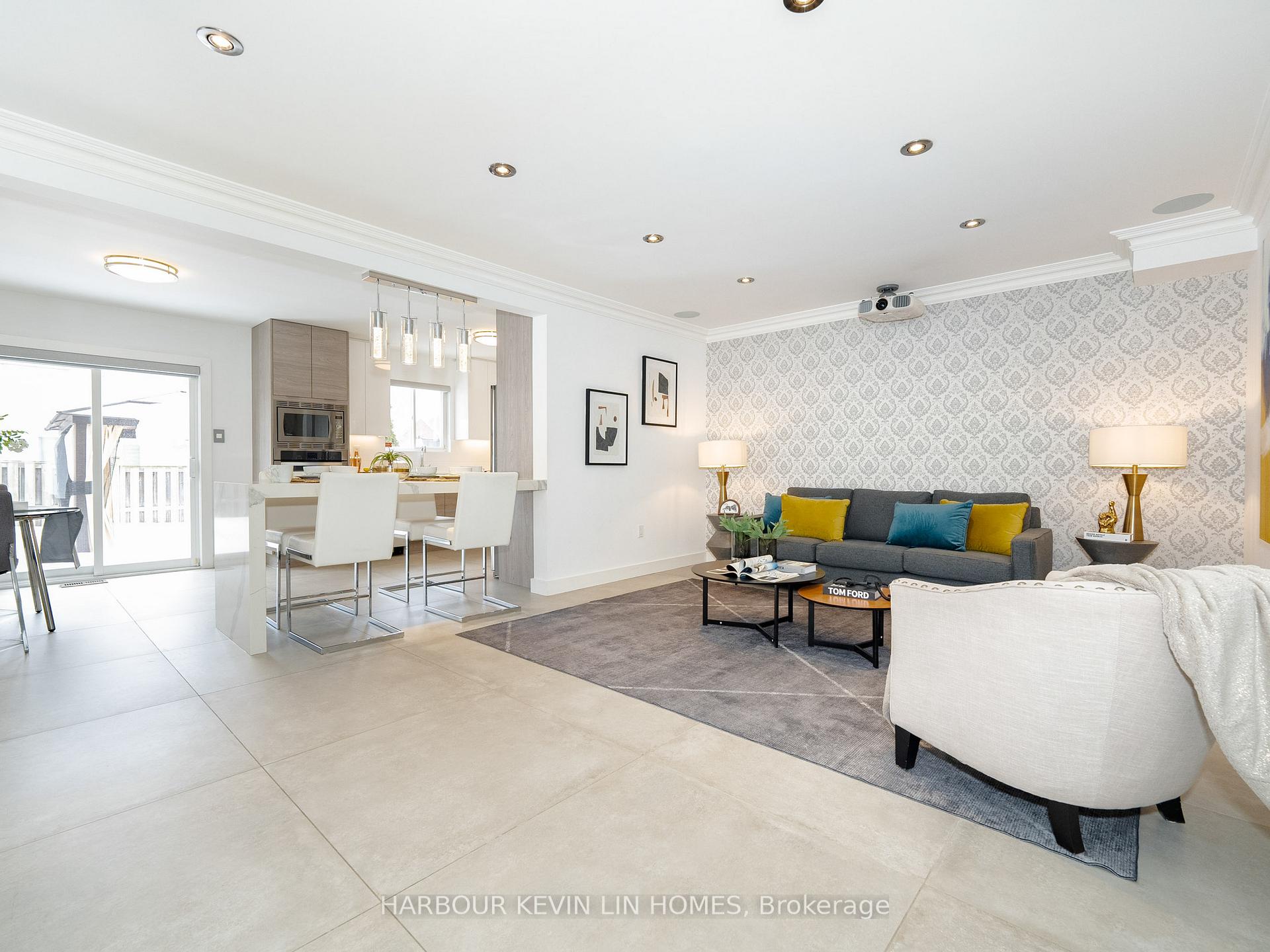 Photo 8 of 106 Blackthorn Drive, Vaughan, Maple — HOMEH