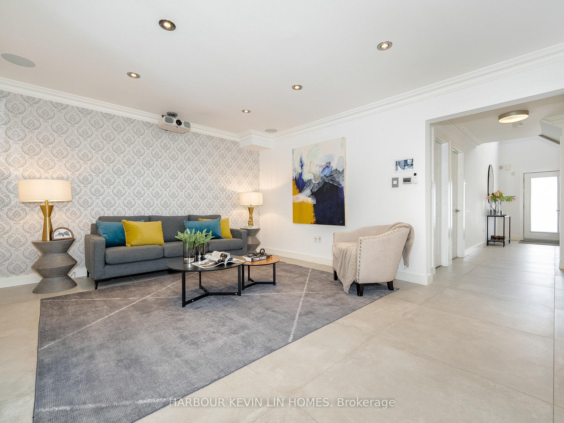 Photo 10 of 106 Blackthorn Drive, Vaughan, Maple — HOMEH