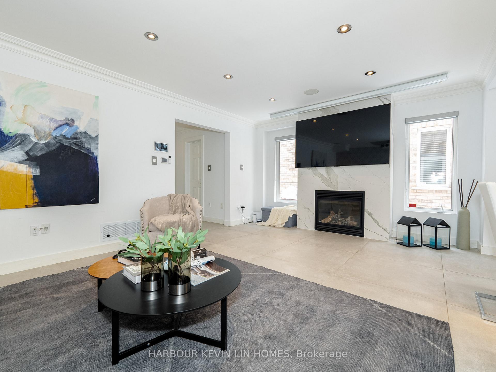 Photo 11 of 106 Blackthorn Drive, Vaughan, Maple — HOMEH