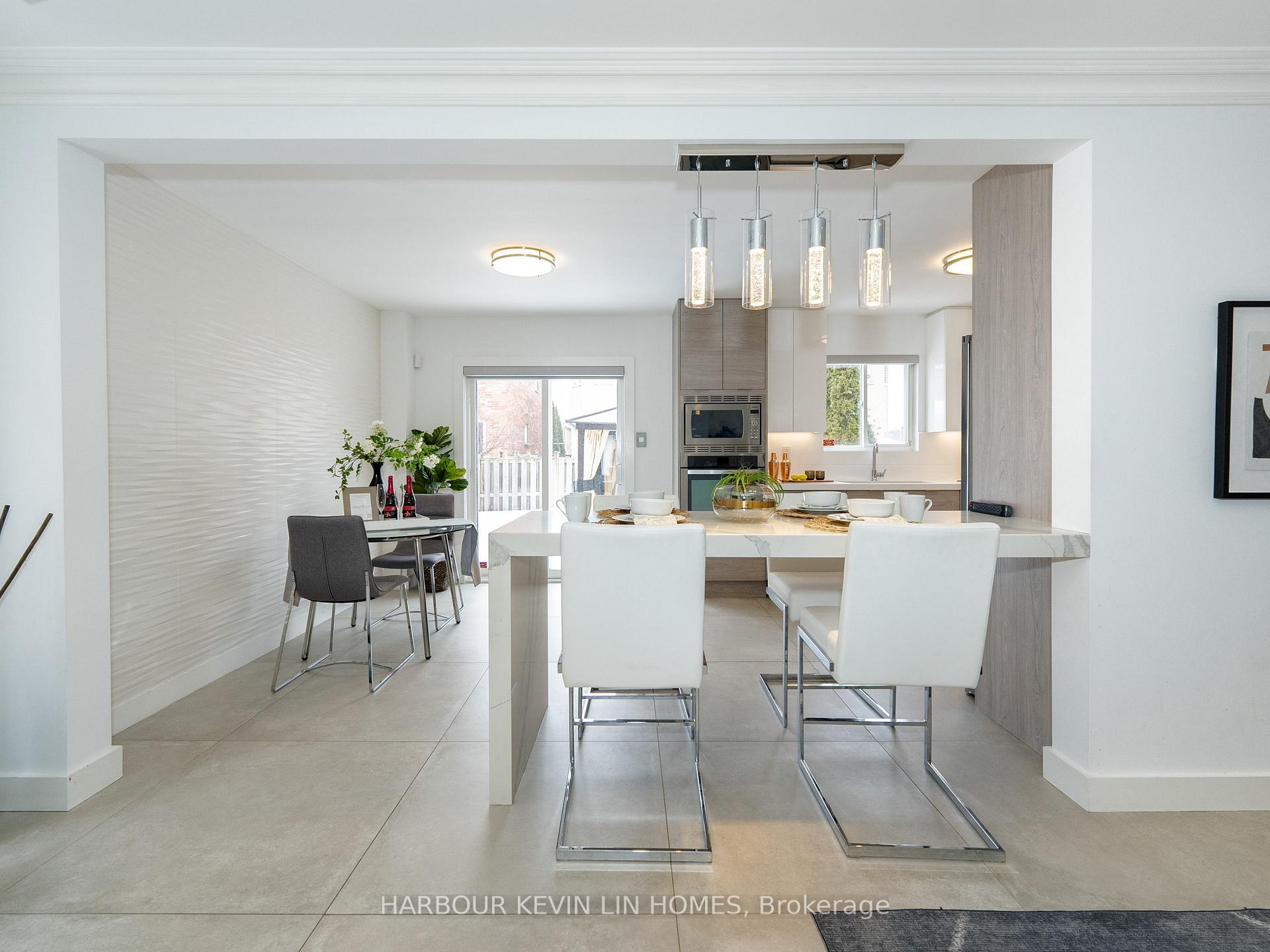 Photo 13 of 106 Blackthorn Drive, Vaughan, Maple — HOMEH