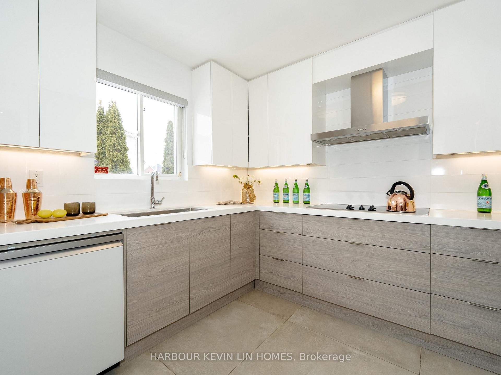 Photo 20 of 106 Blackthorn Drive, Vaughan, Maple — HOMEH