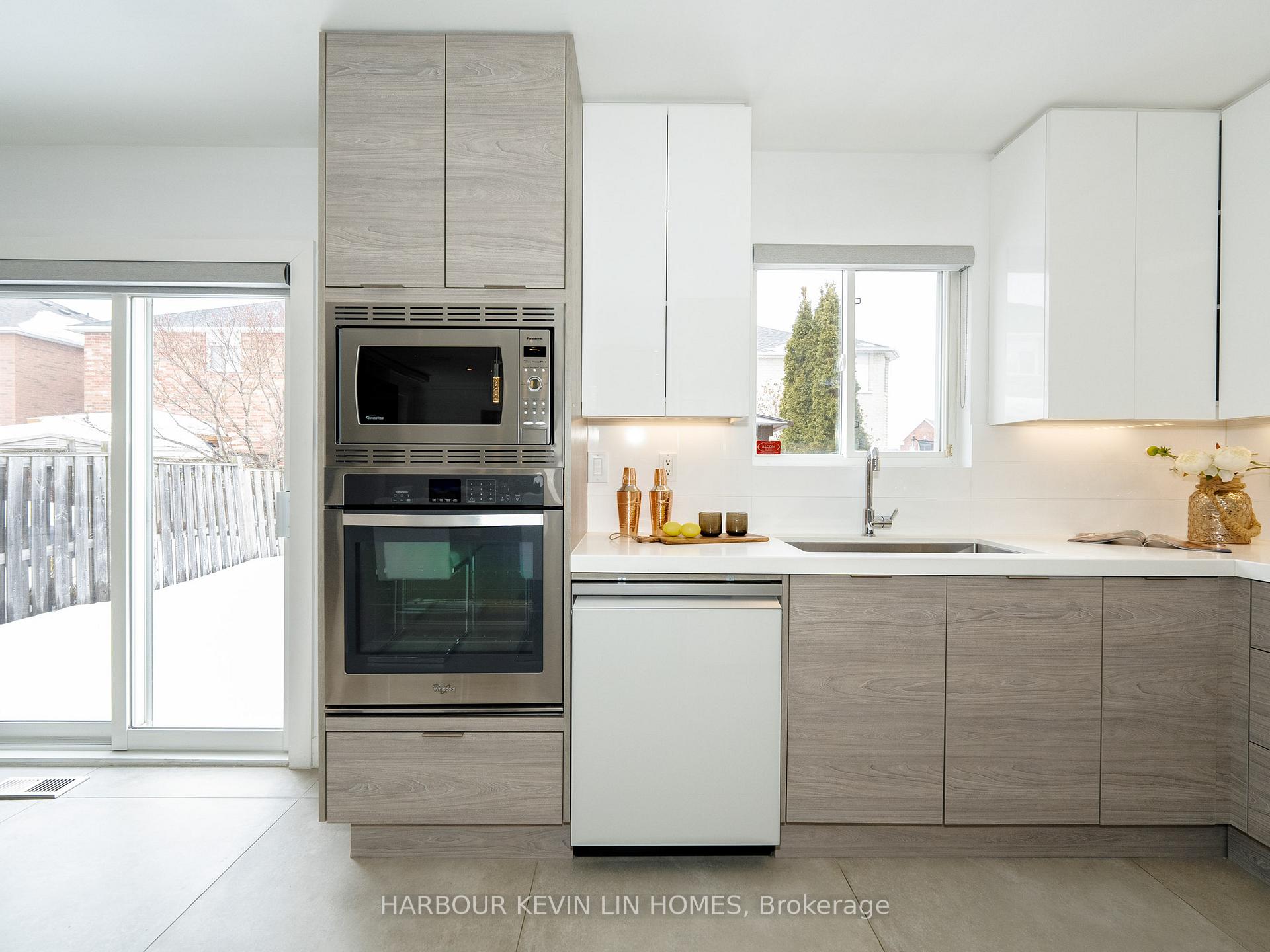 Photo 21 of 106 Blackthorn Drive, Vaughan, Maple — HOMEH