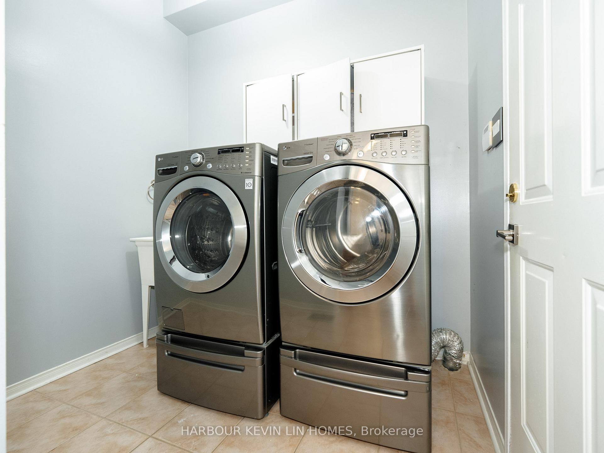 Photo 25 of 106 Blackthorn Drive, Vaughan, Maple — HOMEH