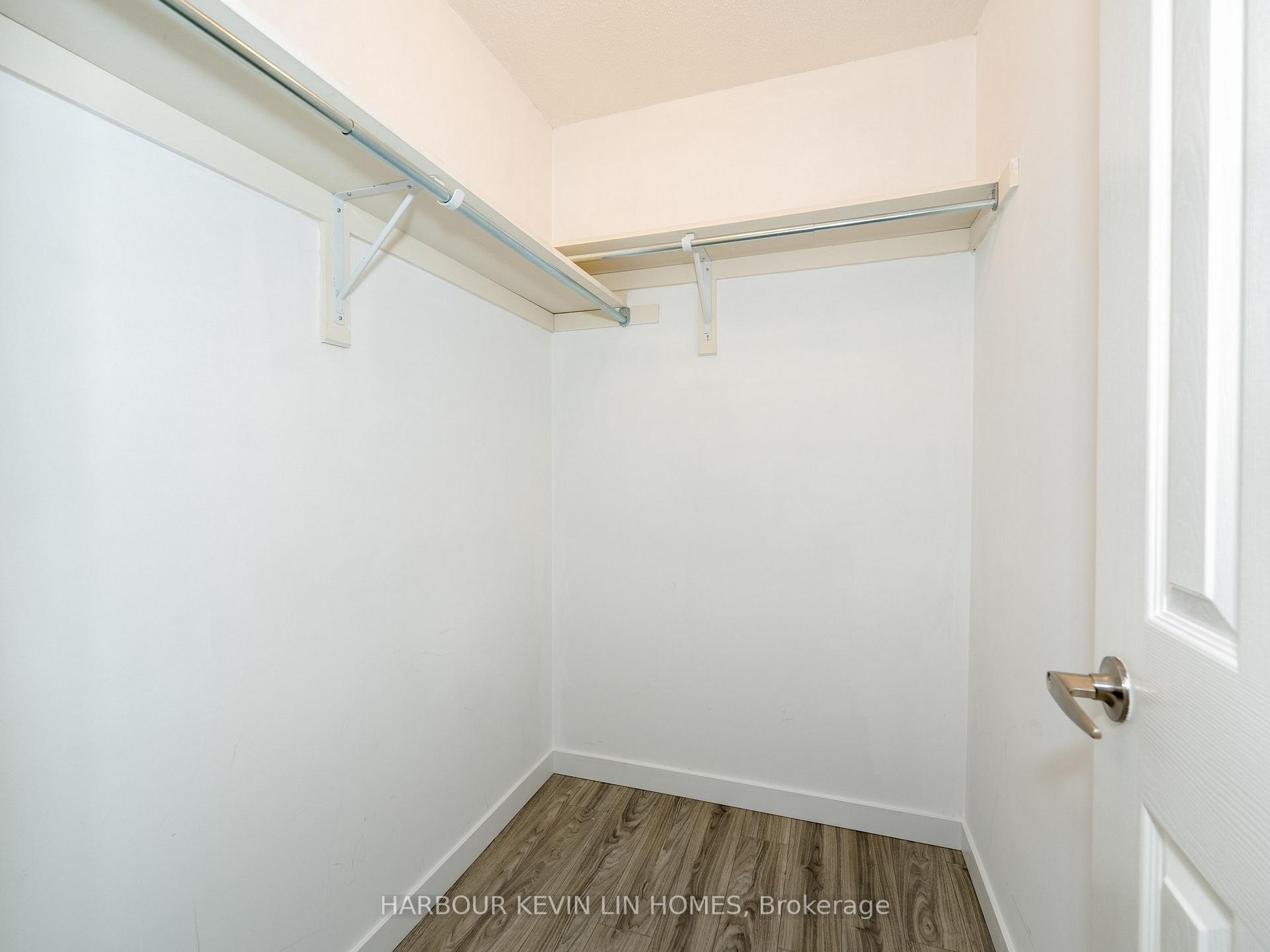Photo 33 of 106 Blackthorn Drive, Vaughan, Maple — HOMEH