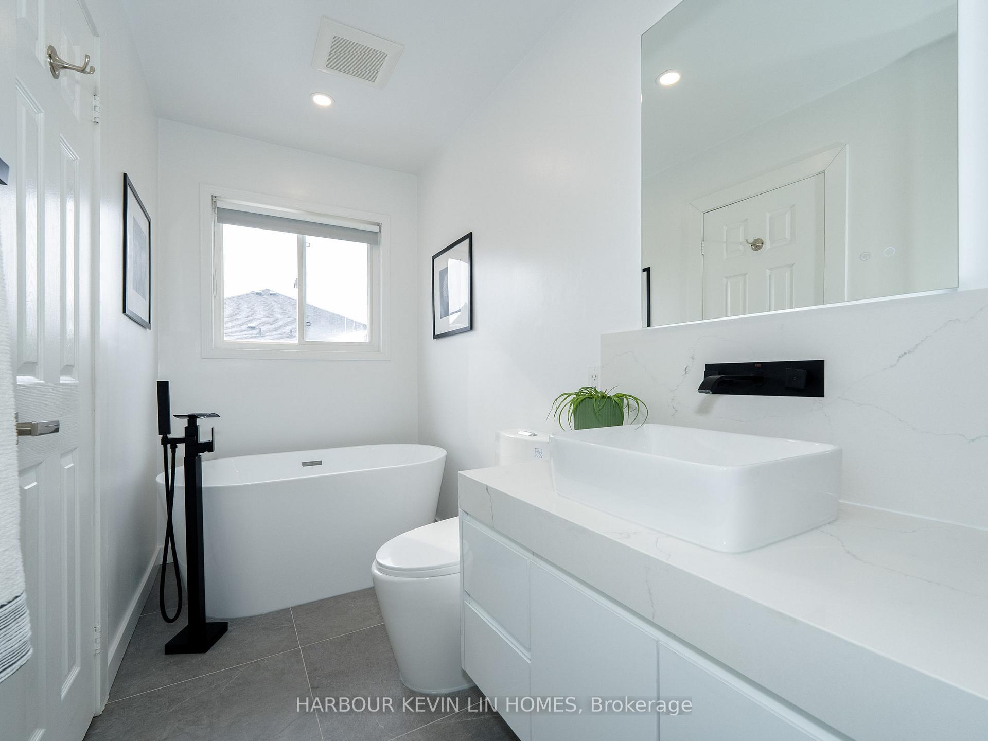 Photo 37 of 106 Blackthorn Drive, Vaughan, Maple — HOMEH