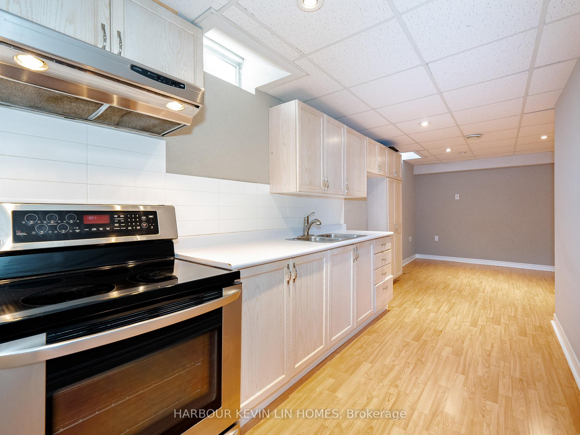 Photo 42 of 106 Blackthorn Drive, Vaughan, Maple — HOMEH